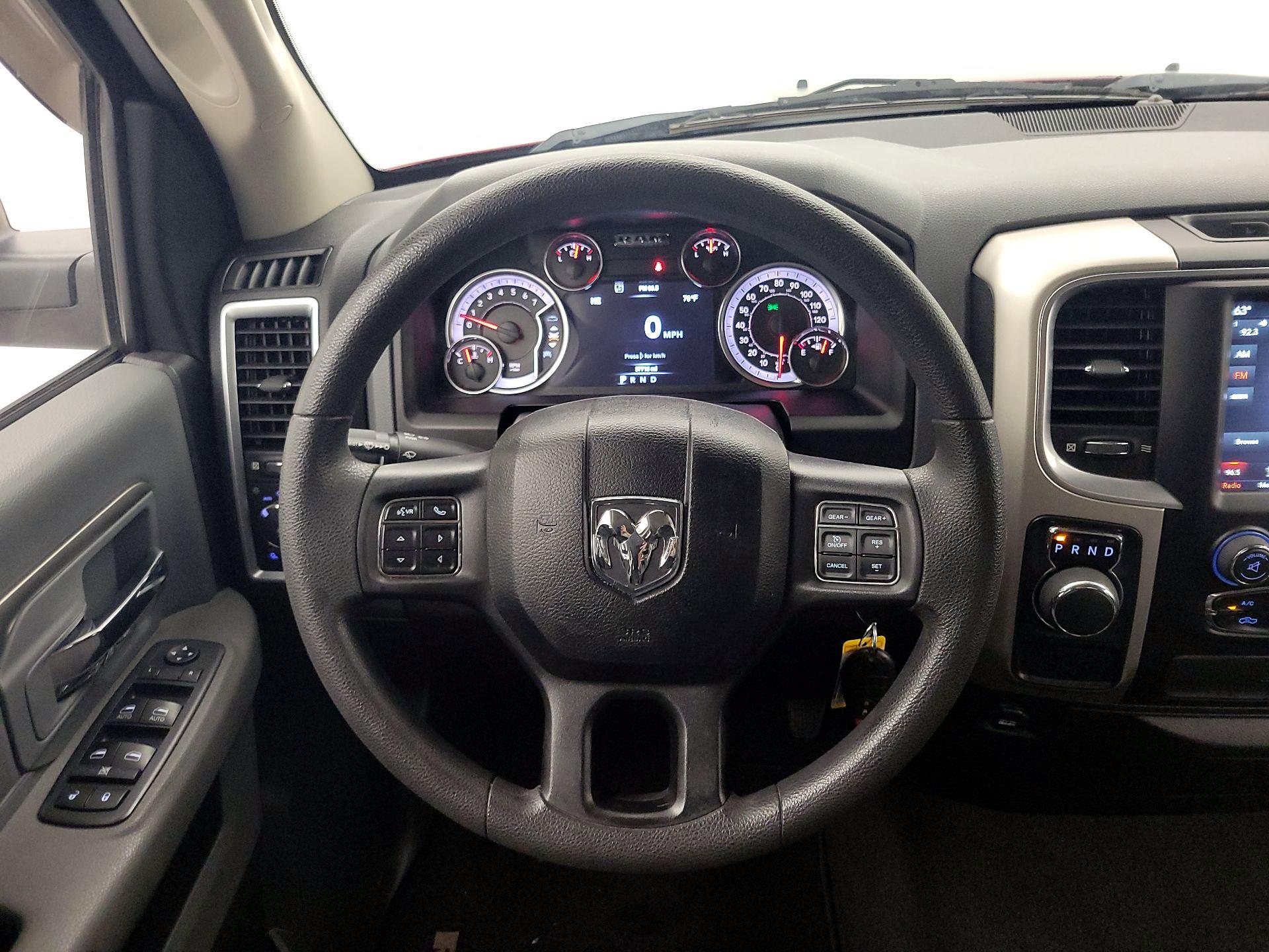 Thumbnail: 2019 RAM 1500 Classic - 10
