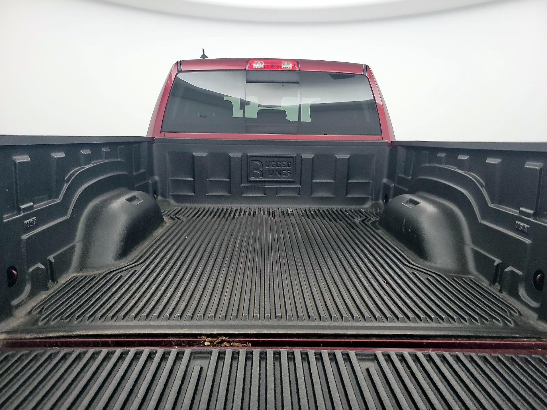 Thumbnail: 2019 RAM 1500 Classic - 19