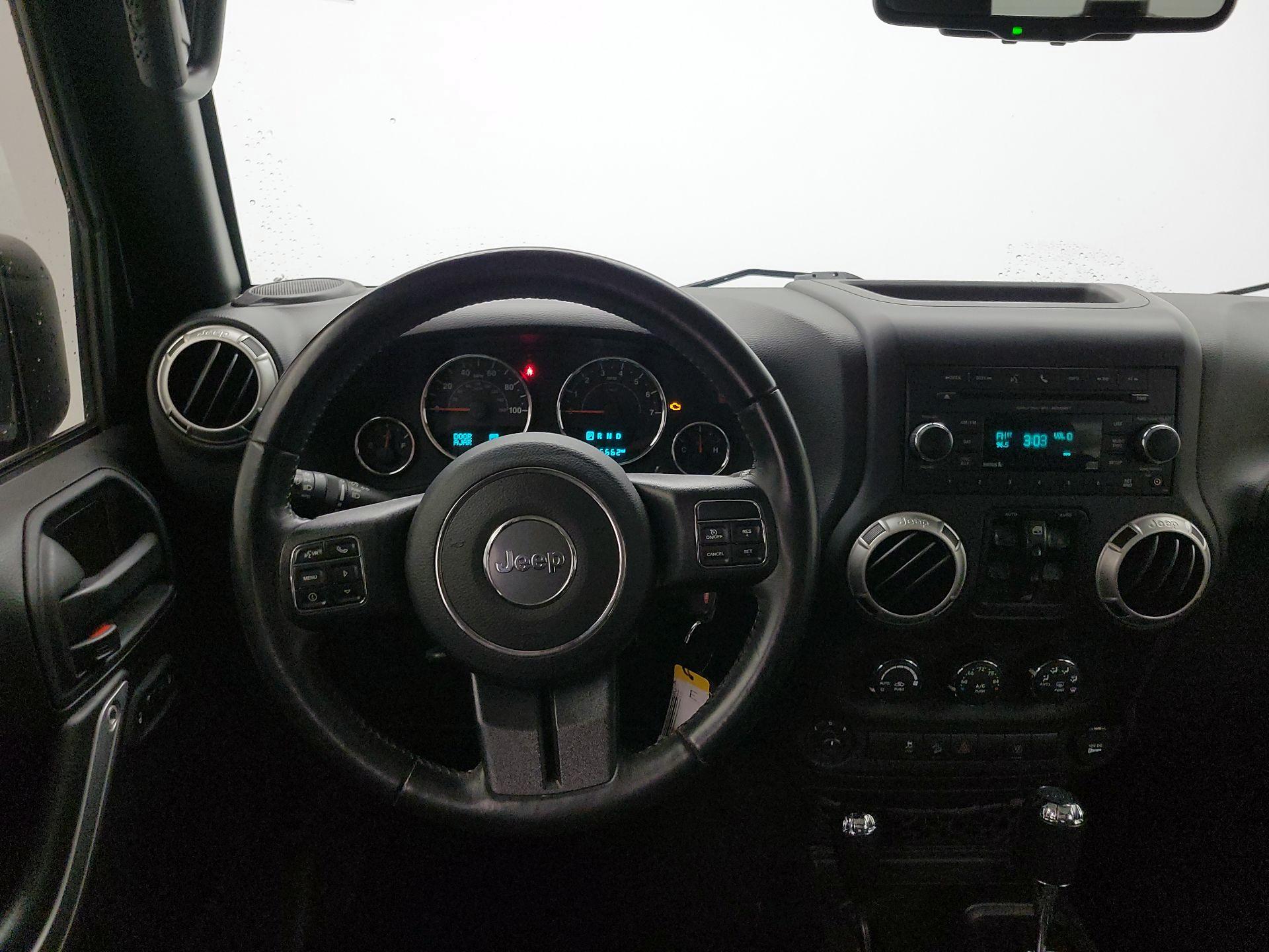 Thumbnail: 2017 Jeep Wrangler - 10