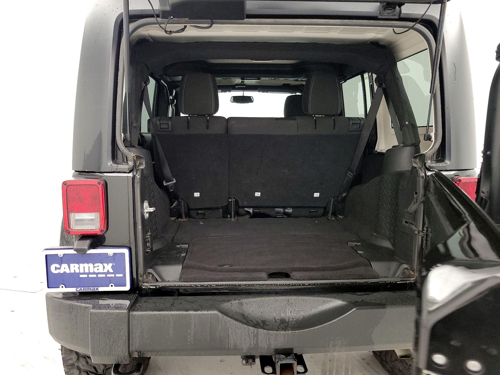 Thumbnail: 2017 Jeep Wrangler - 19