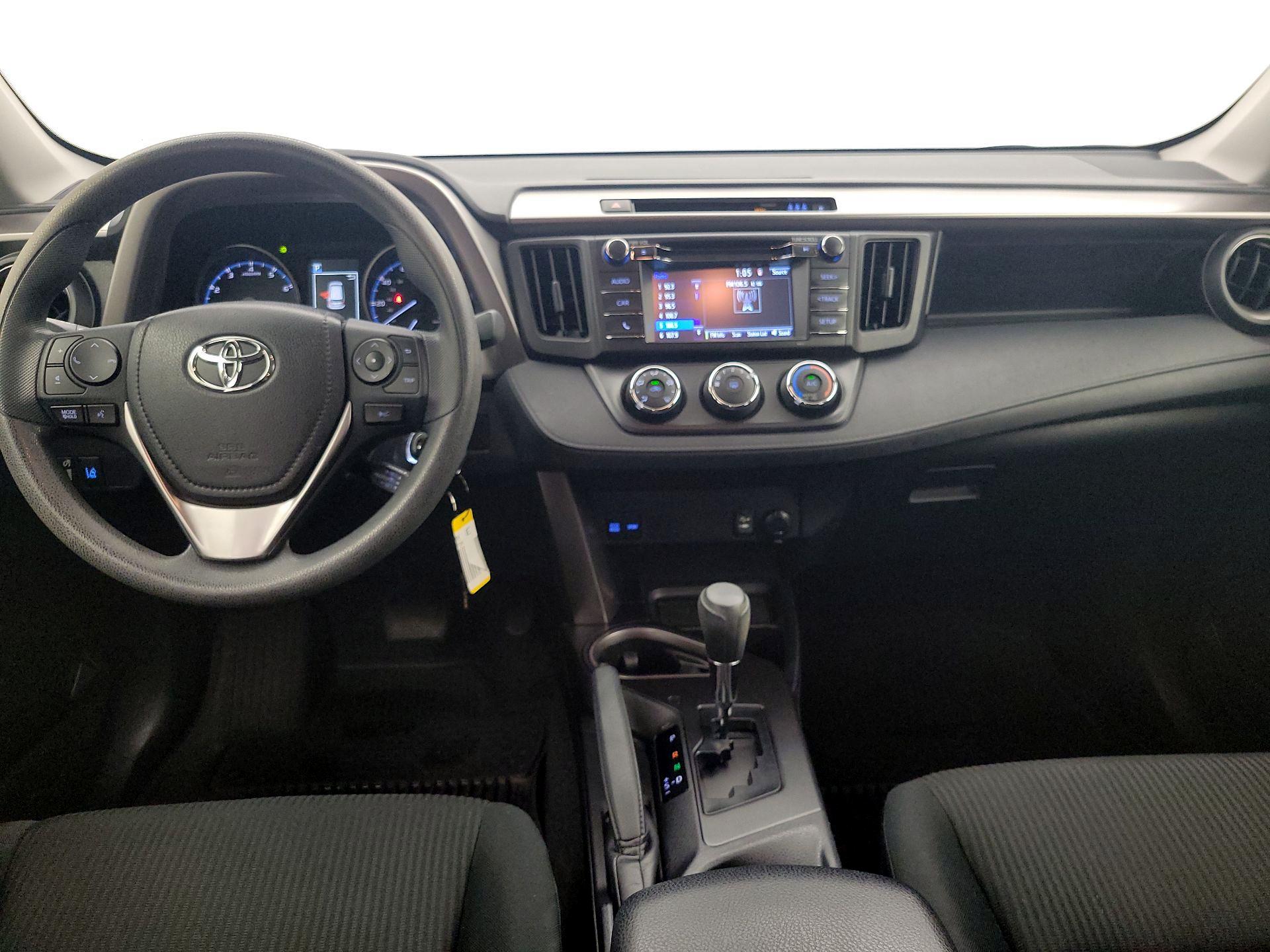 Thumbnail: 2017 Toyota RAV4 - 9