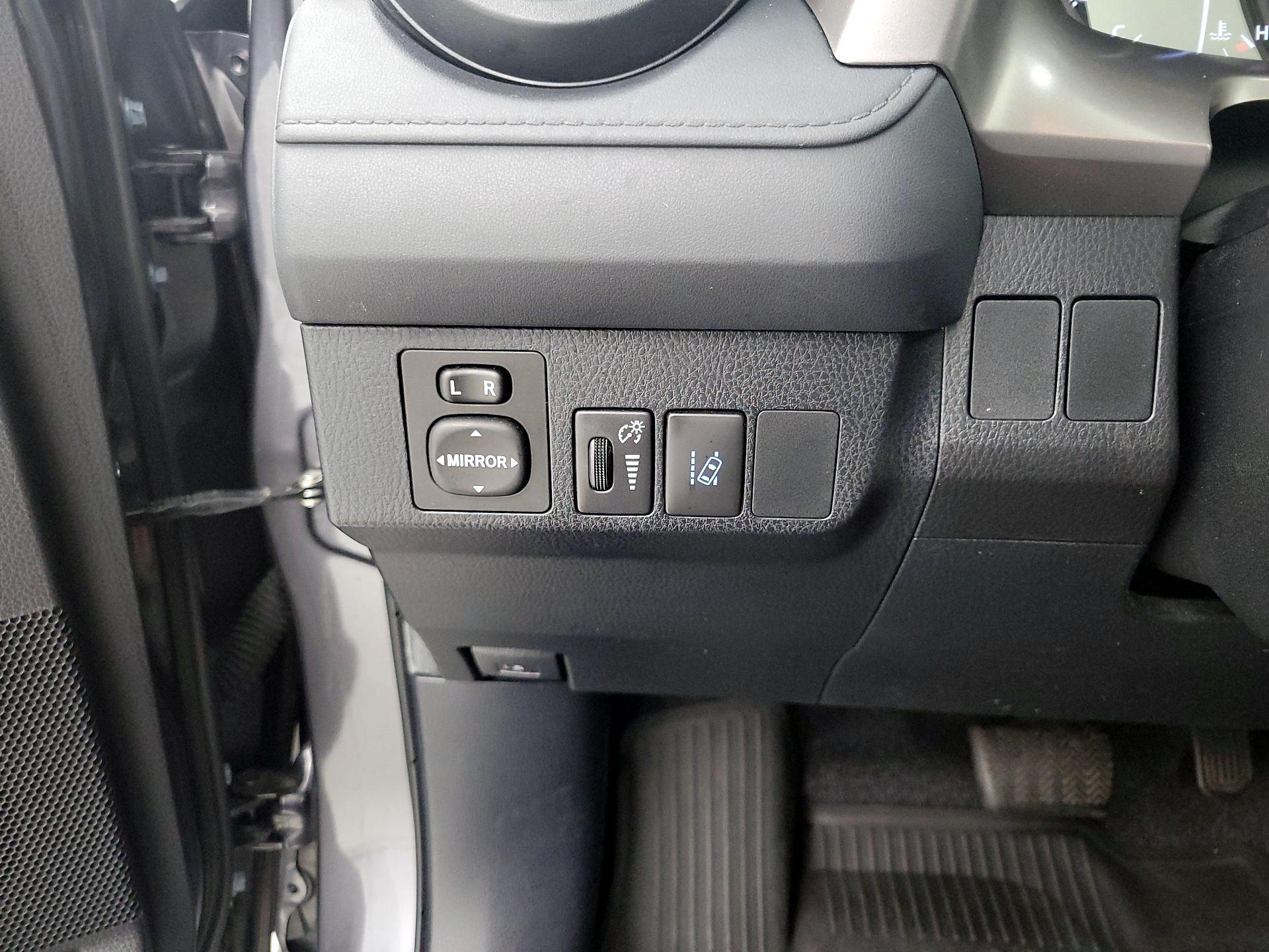 Thumbnail: 2017 Toyota RAV4 - 13