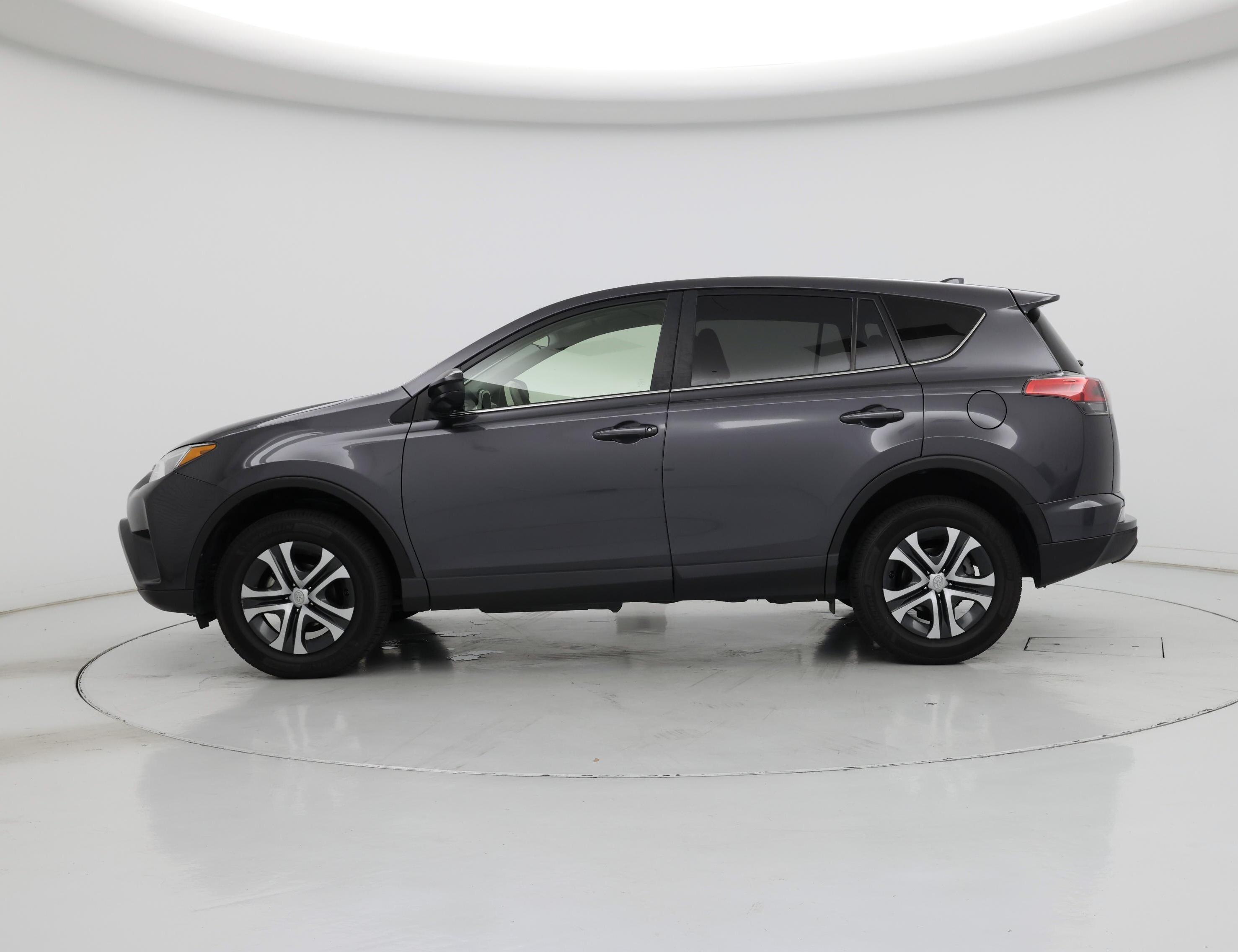 Thumbnail: 2017 Toyota RAV4 - 3