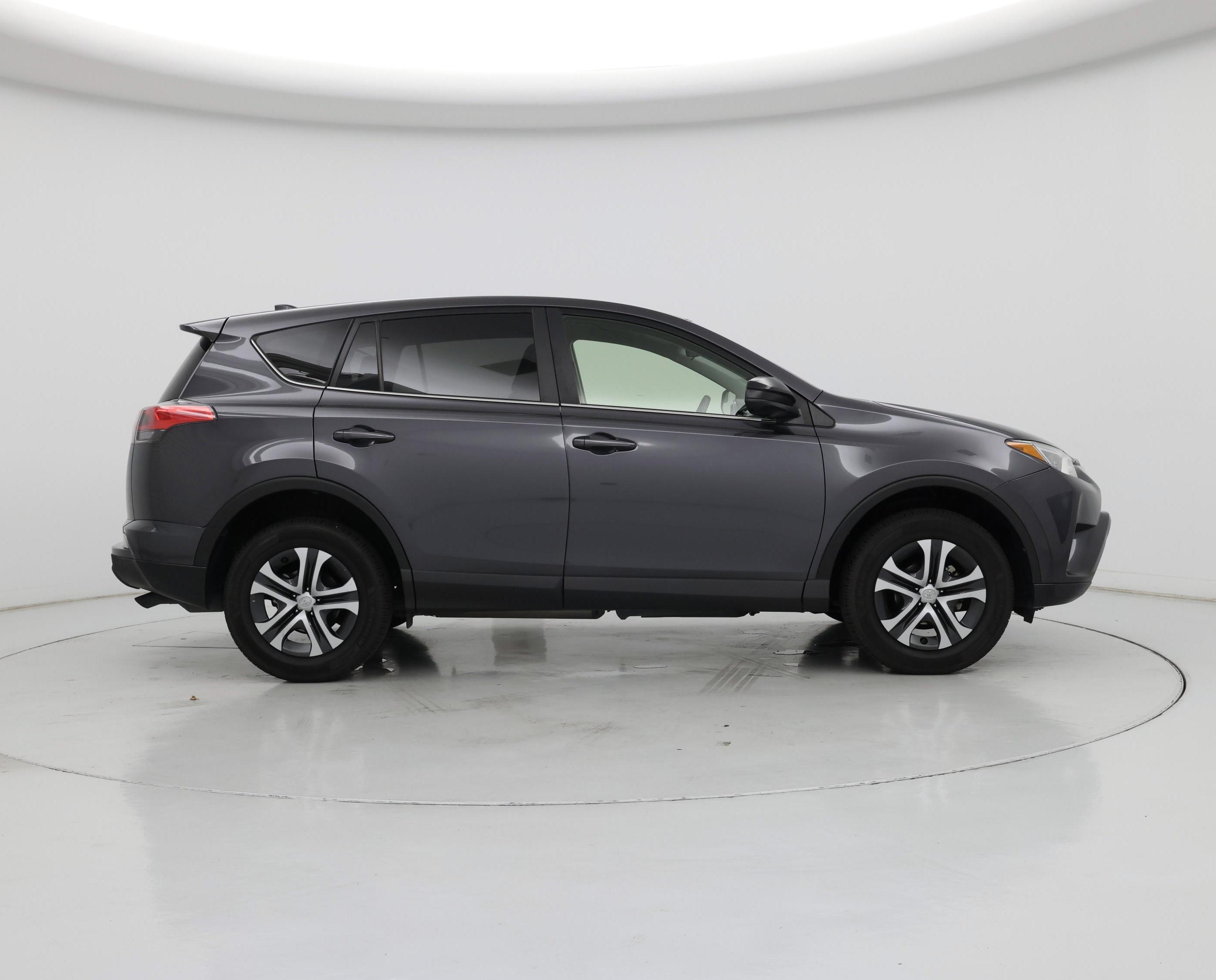 Thumbnail: 2017 Toyota RAV4 - 7