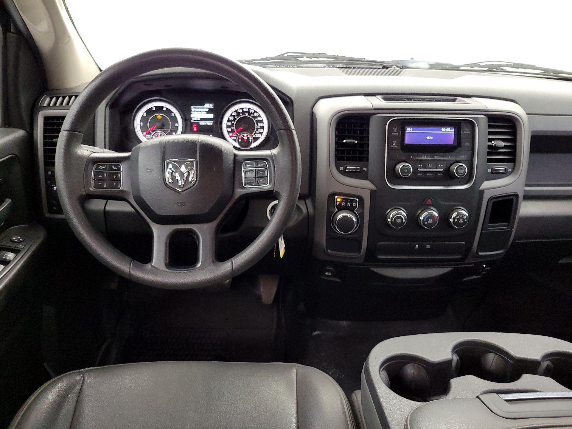 Thumbnail: 2019 RAM 1500 Classic - 10