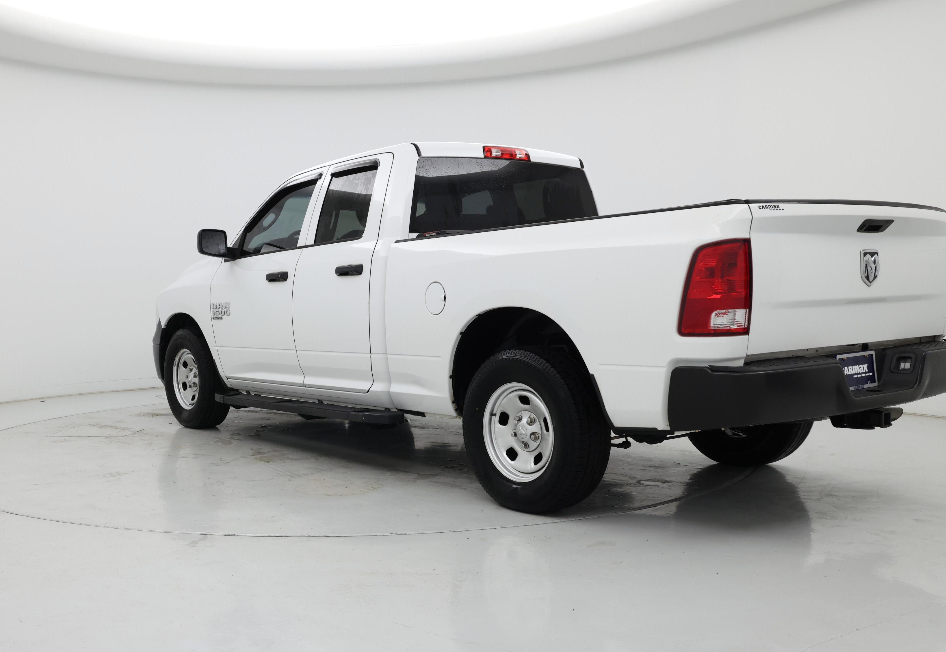 Thumbnail: 2019 RAM 1500 Classic - 2