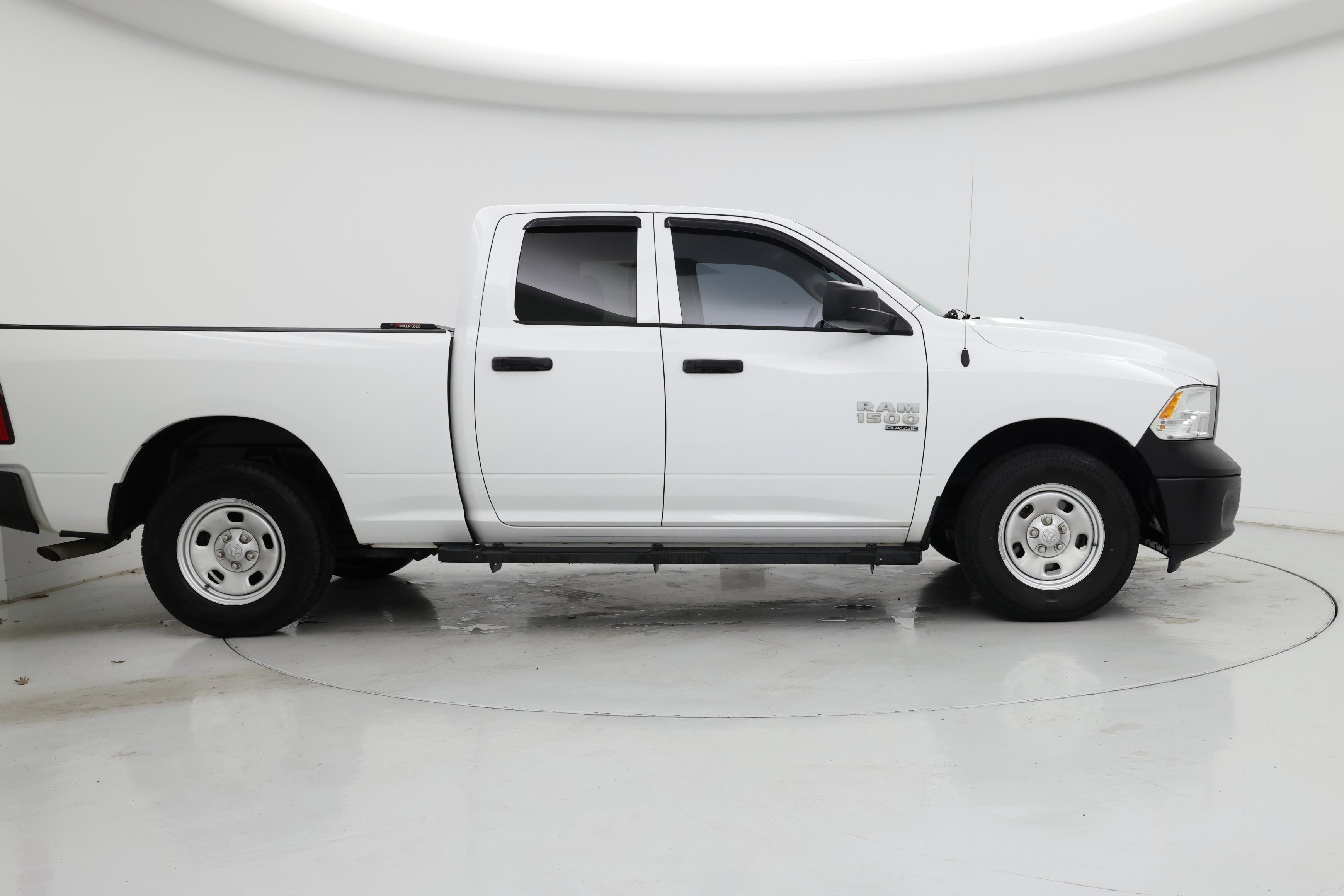 Thumbnail: 2019 RAM 1500 Classic - 7