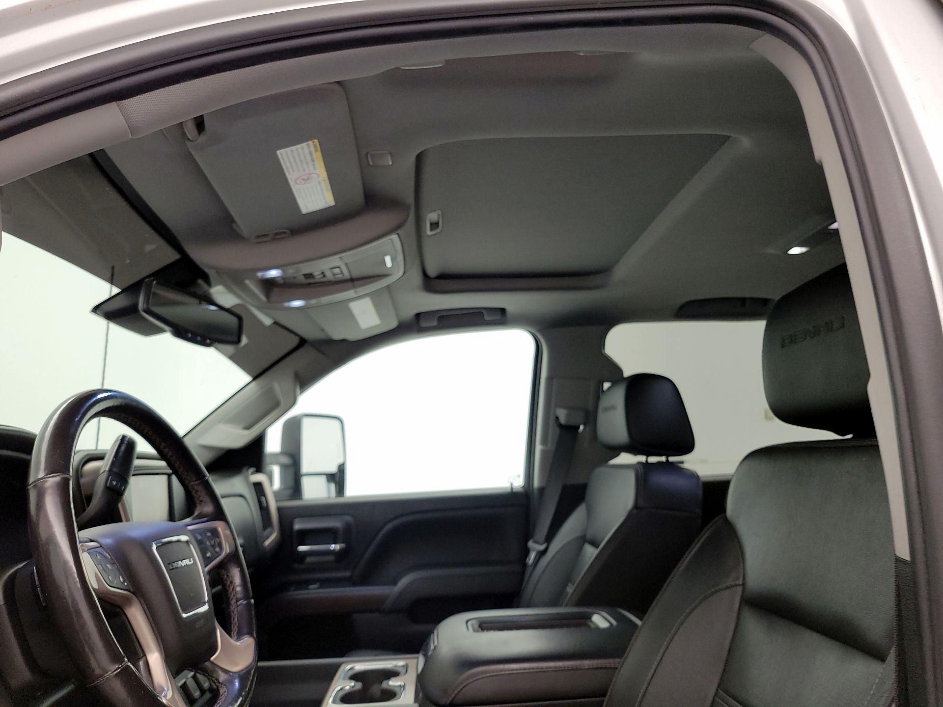 Thumbnail: 2018 GMC Sierra 3500 - 20