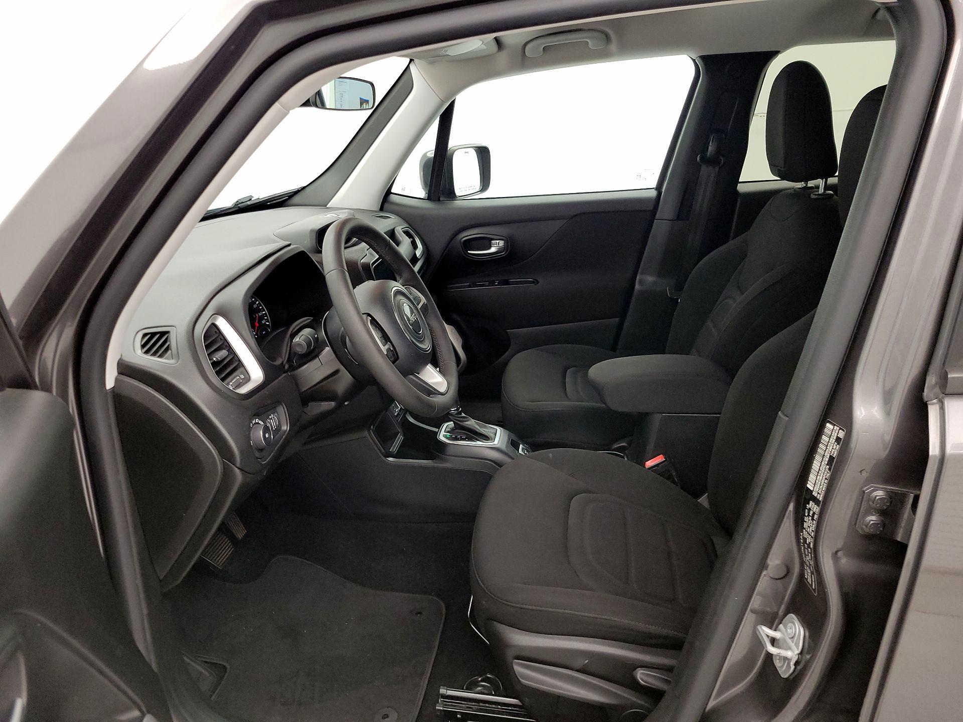 Thumbnail: 2019 Jeep Renegade - 11