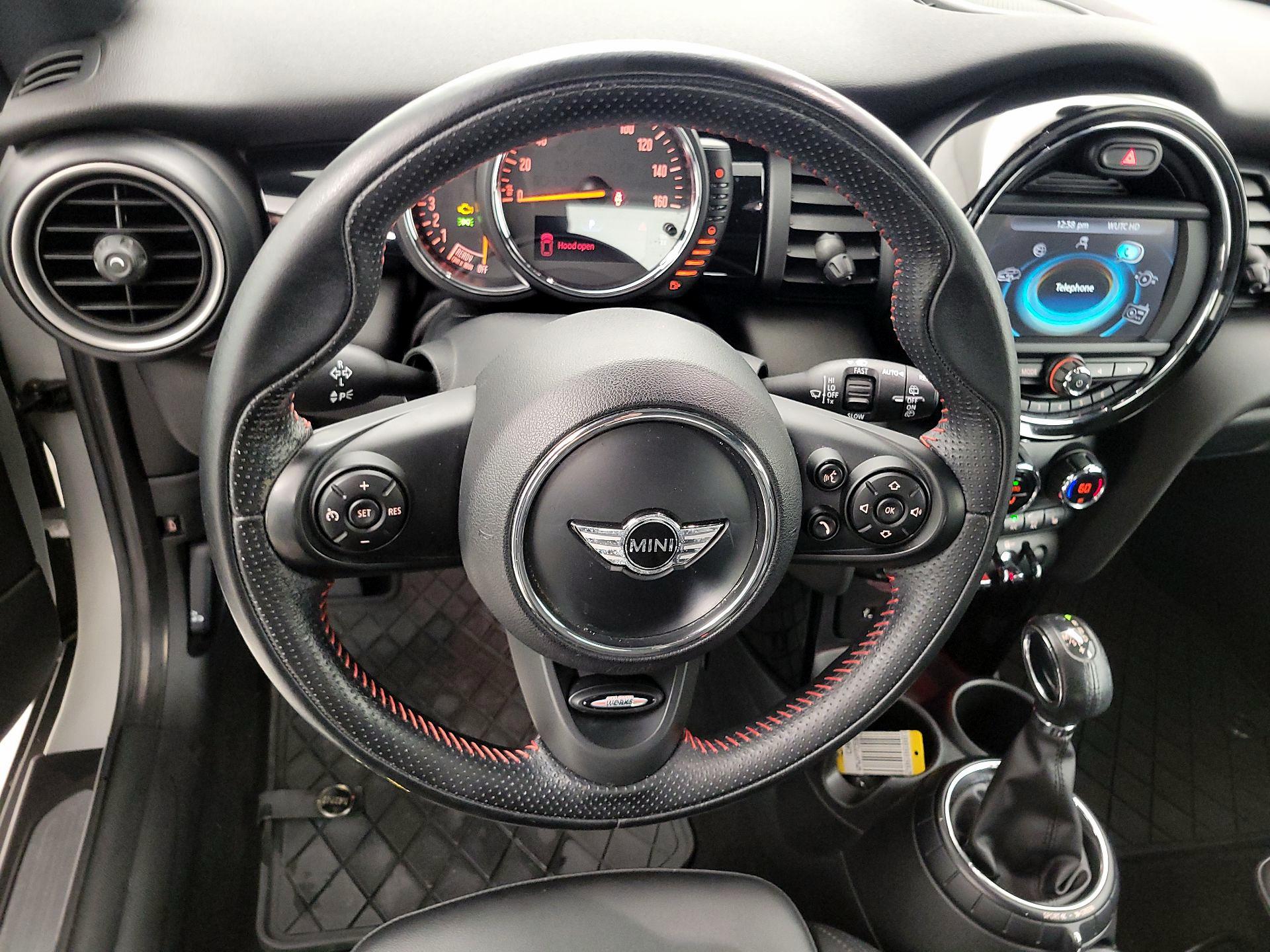 Thumbnail: 2015 MINI Cooper Hardtop - 10