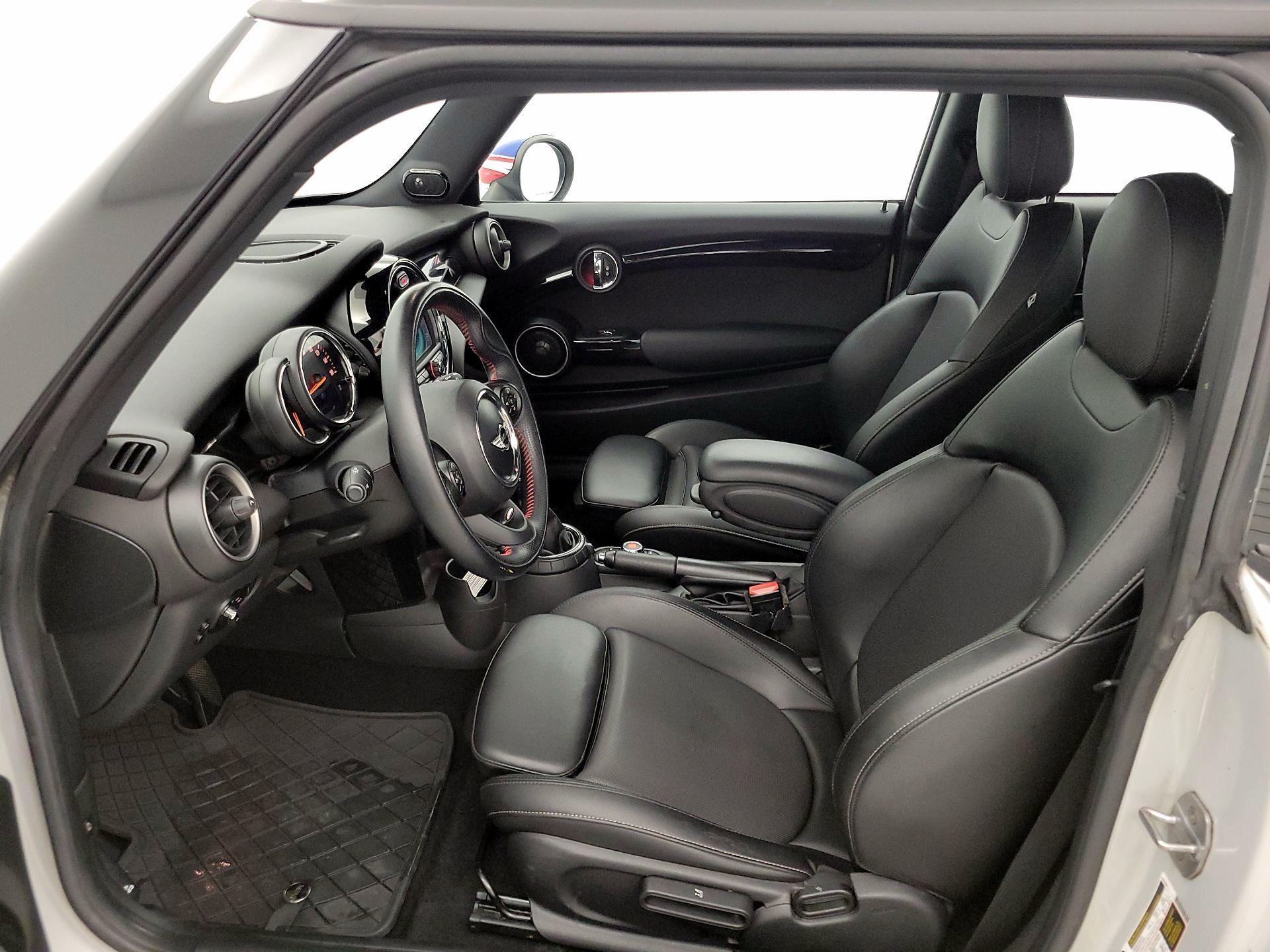 Thumbnail: 2015 MINI Cooper Hardtop - 11