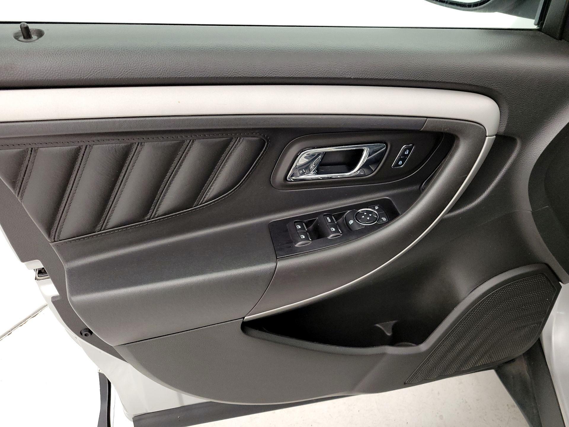Thumbnail: 2017 Ford Taurus - 12