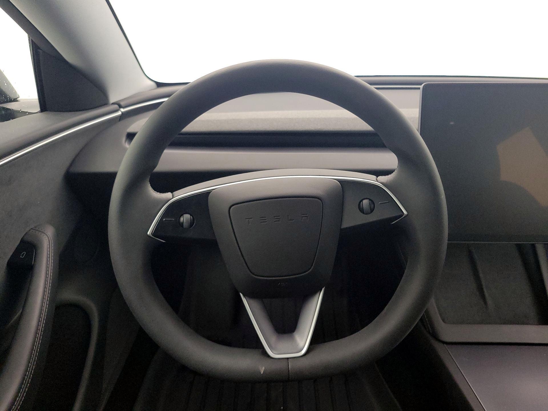 Thumbnail: 2025 Tesla Model 3 - 10