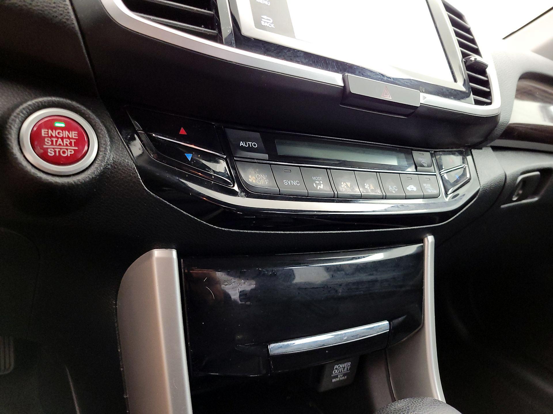 Thumbnail: 2016 Honda Accord - 16