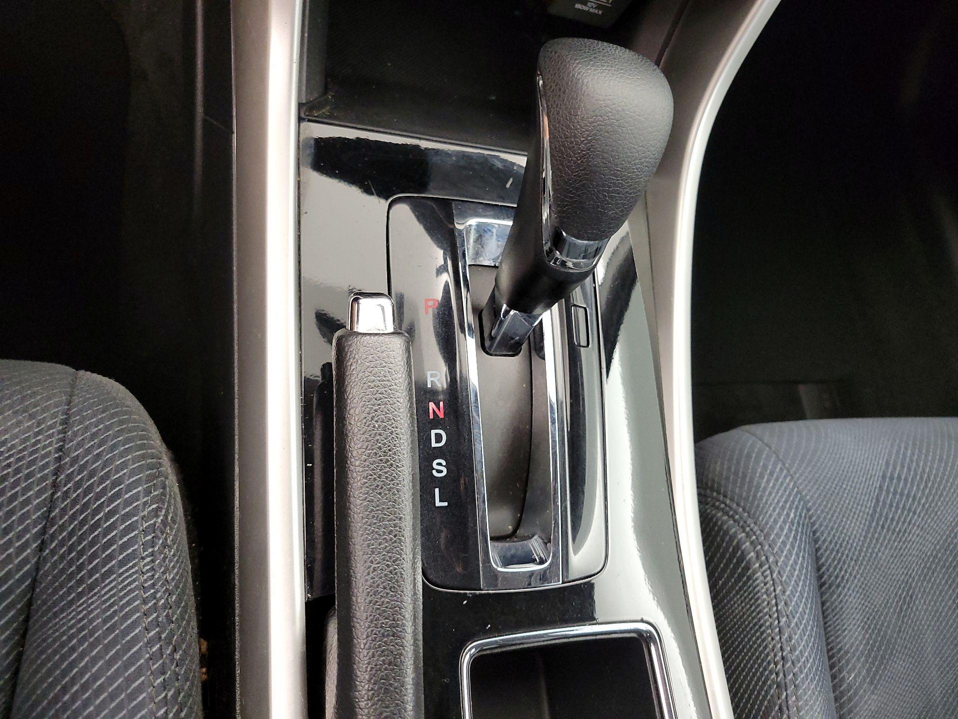 Thumbnail: 2016 Honda Accord - 17