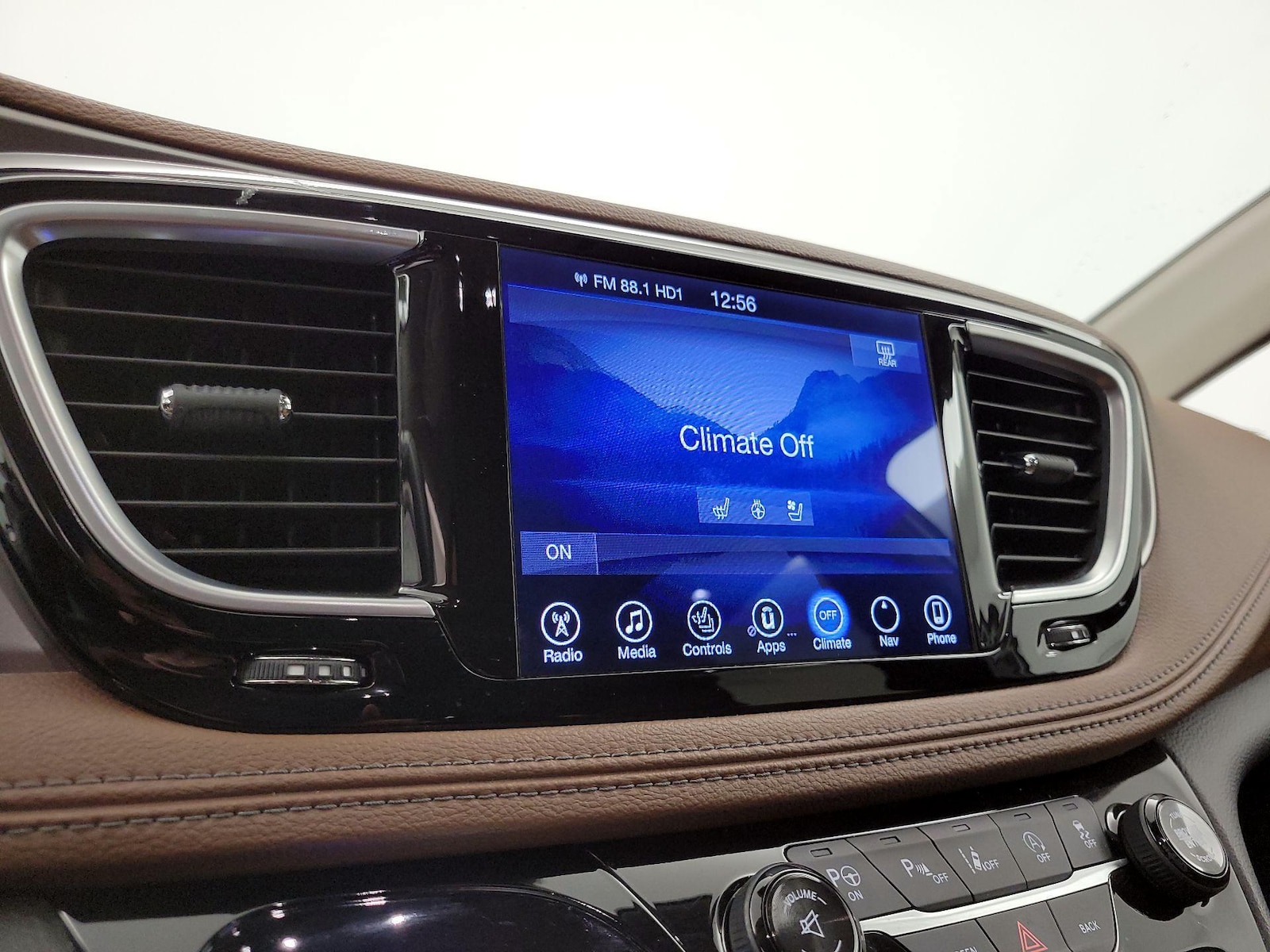2017 Chrysler Pacifica Limited - Photo 17