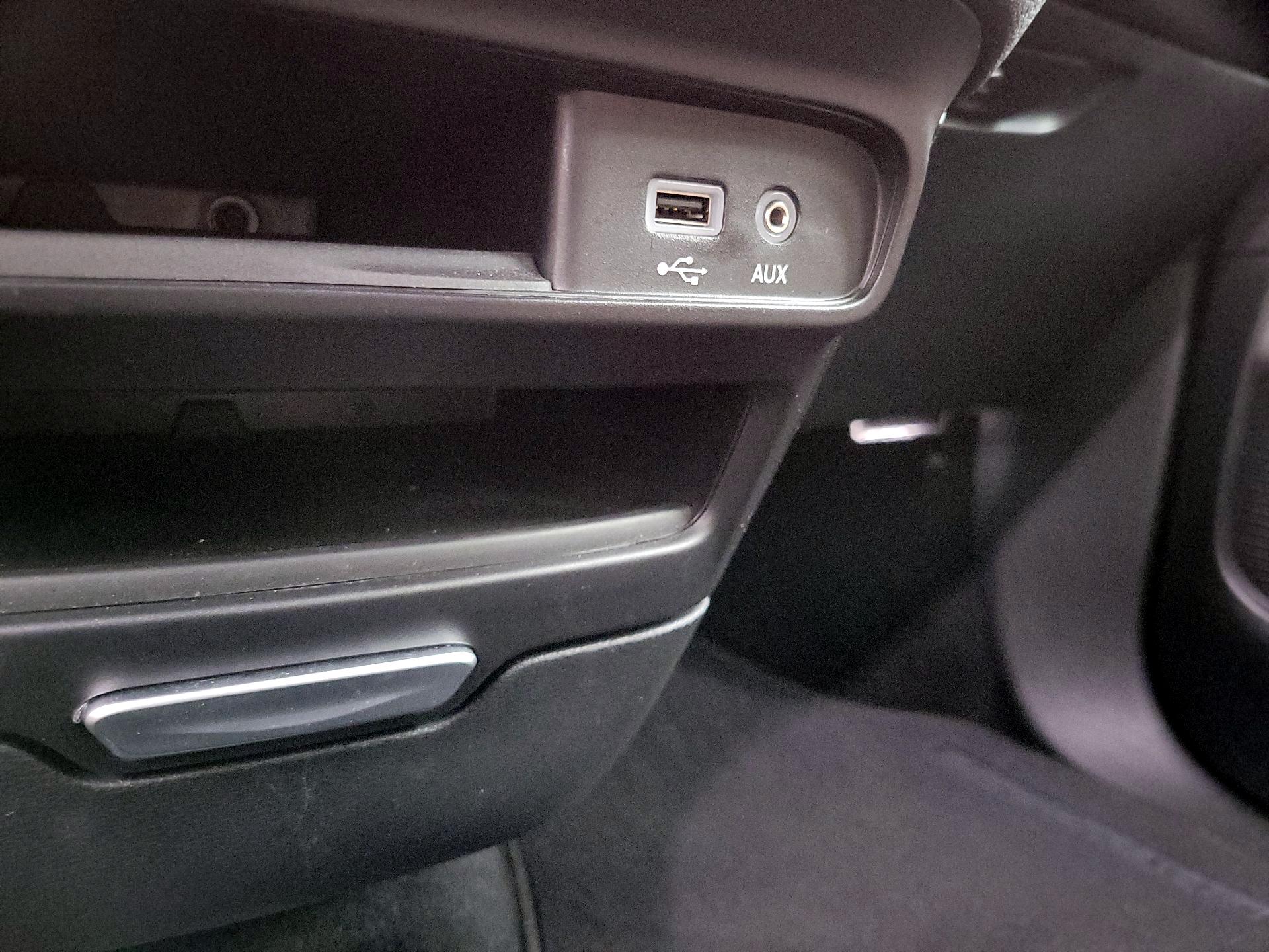 Thumbnail: 2017 Chrysler Pacifica - 19