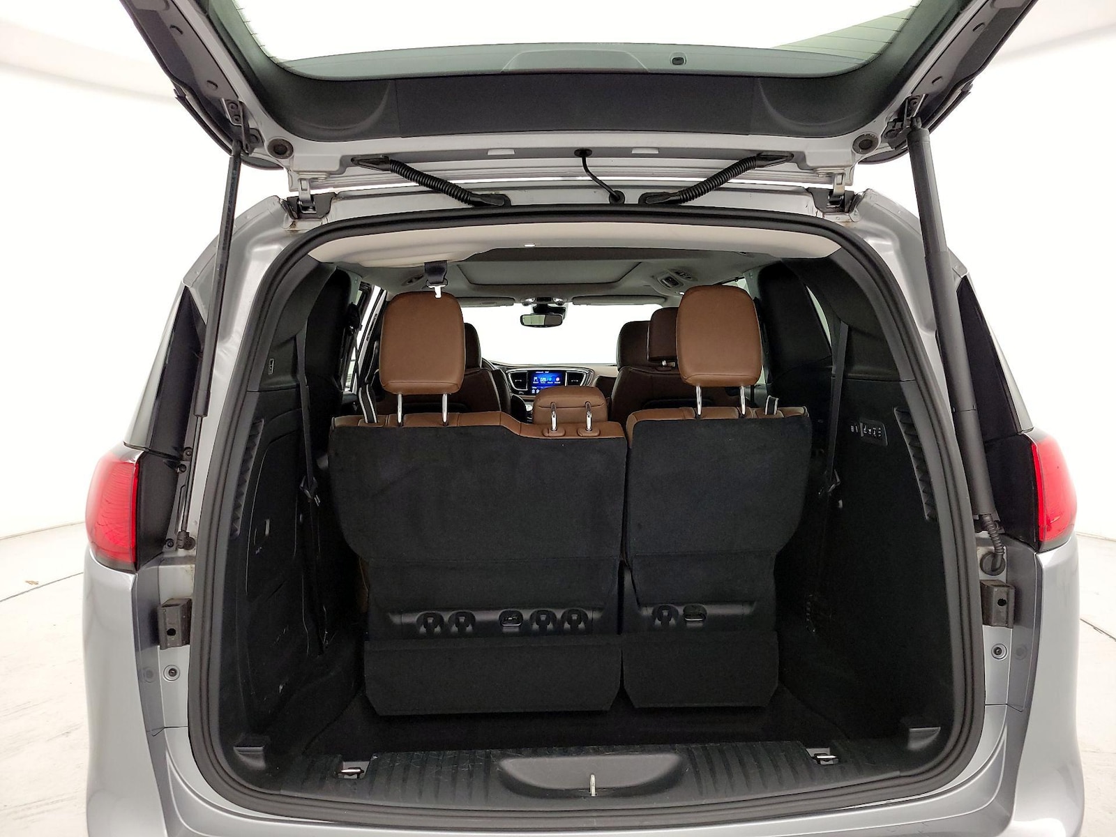 2017 Chrysler Pacifica Limited - Photo 24