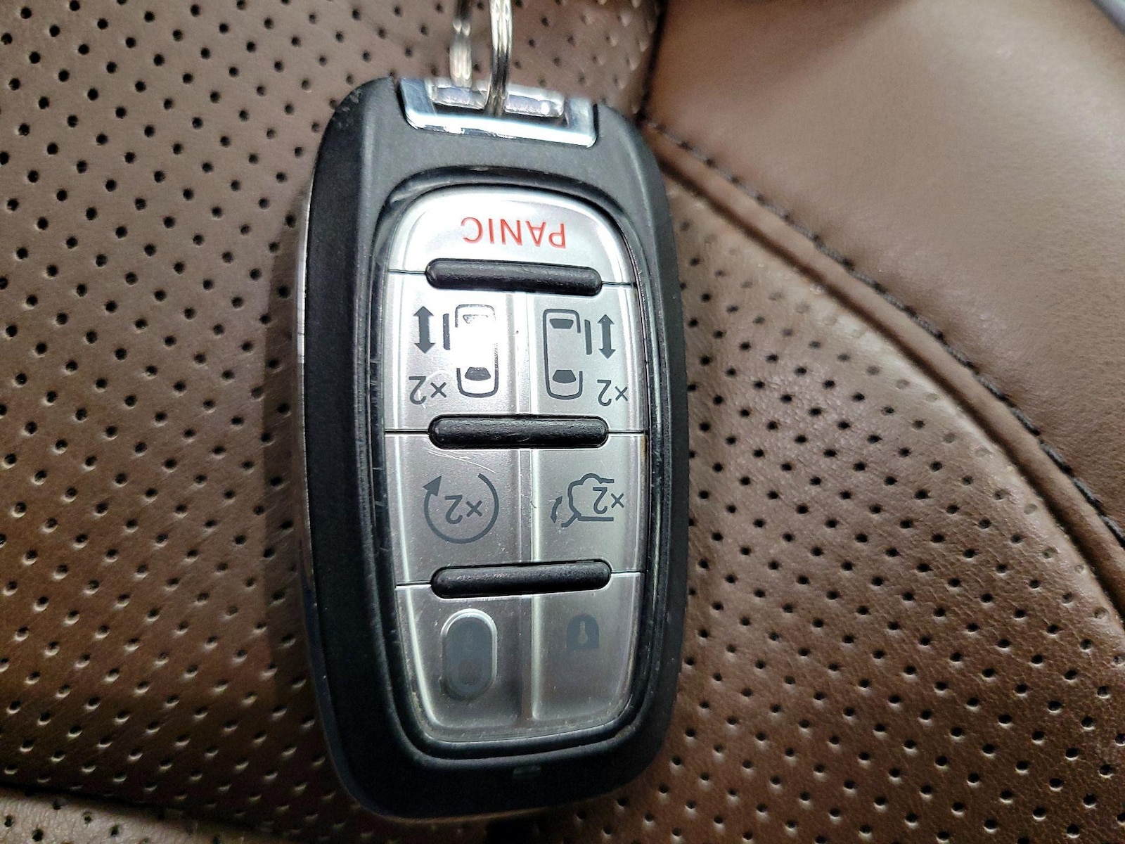 2017 Chrysler Pacifica Limited - Photo 26