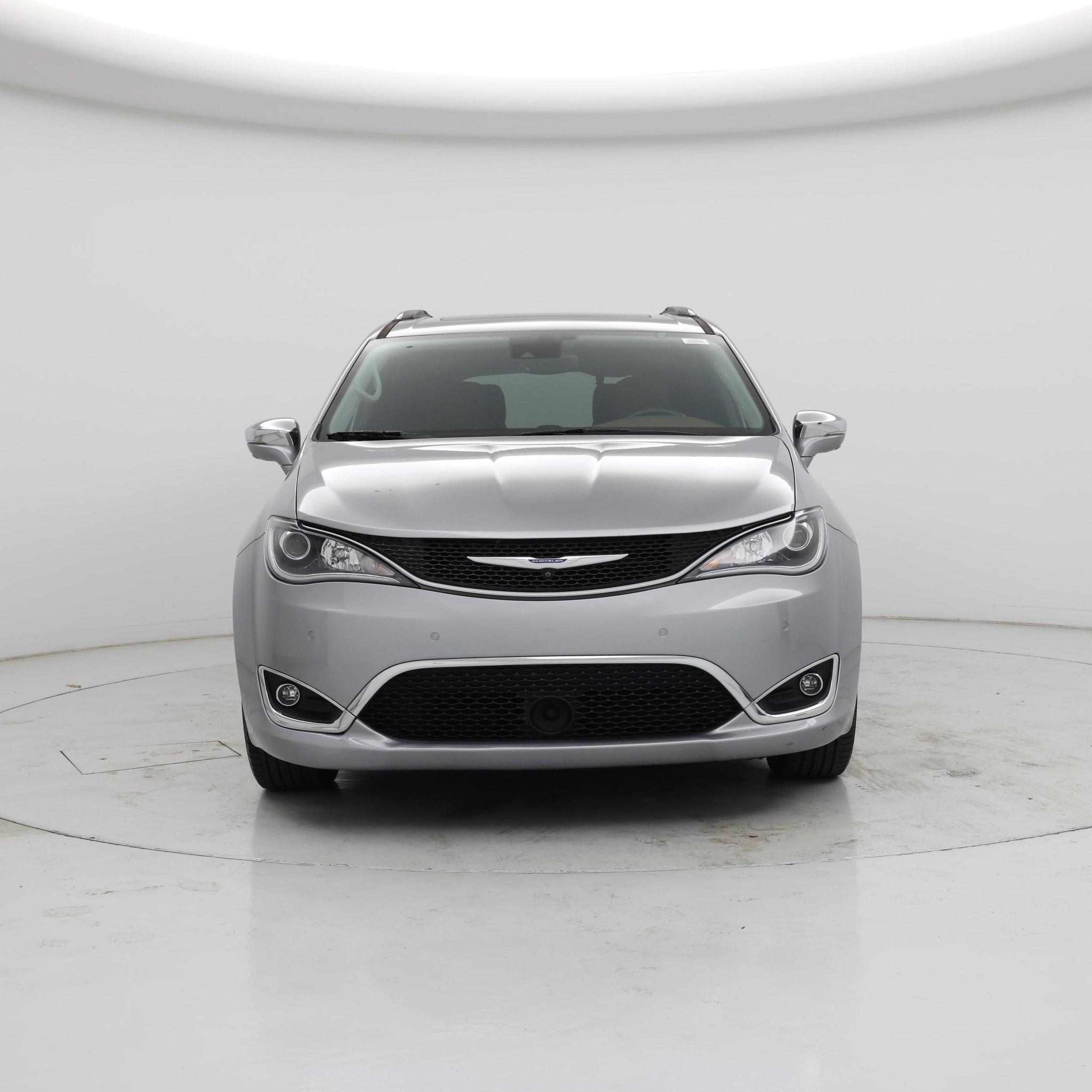 Thumbnail: 2017 Chrysler Pacifica - 5