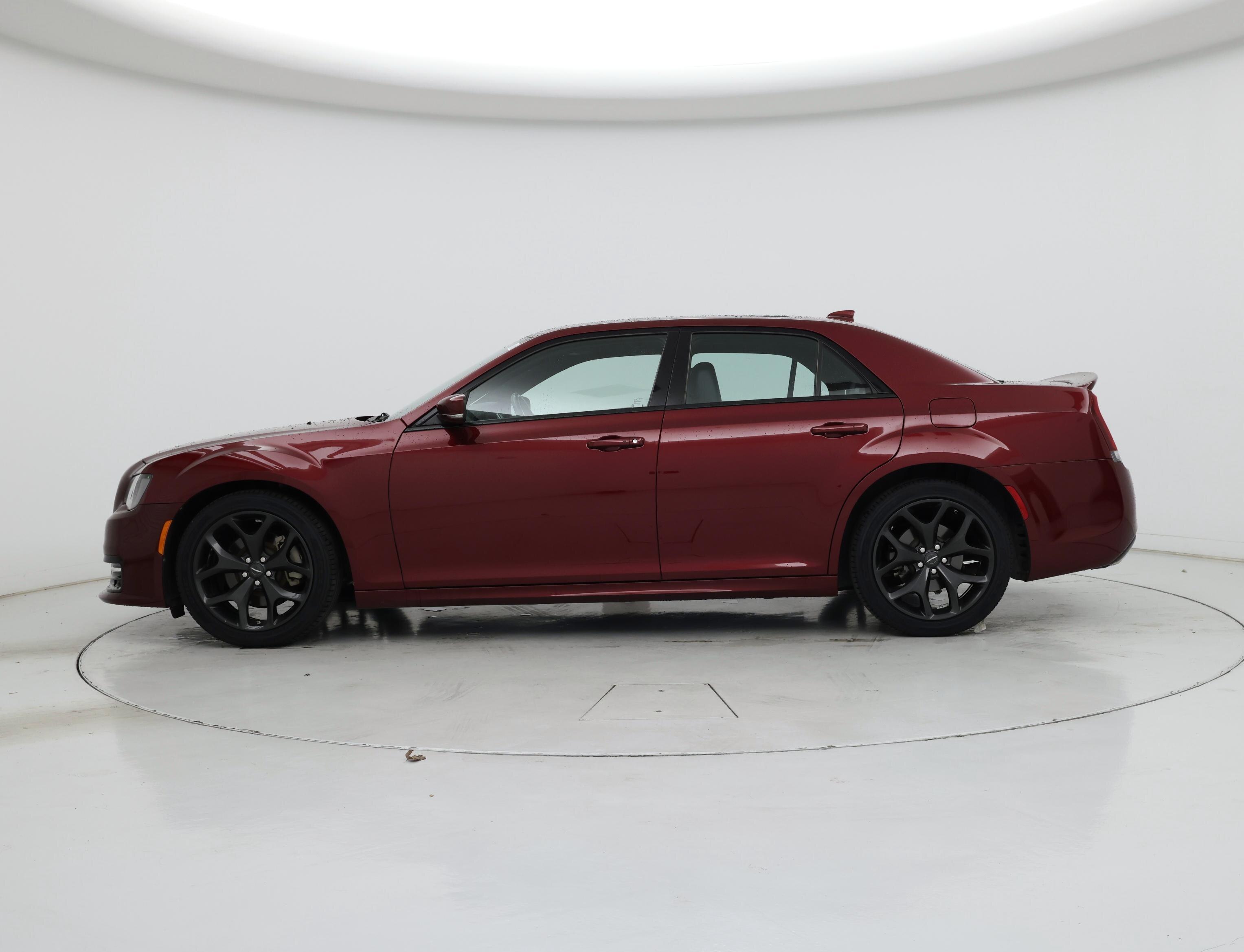 Thumbnail: 2022 Chrysler 300 - 3
