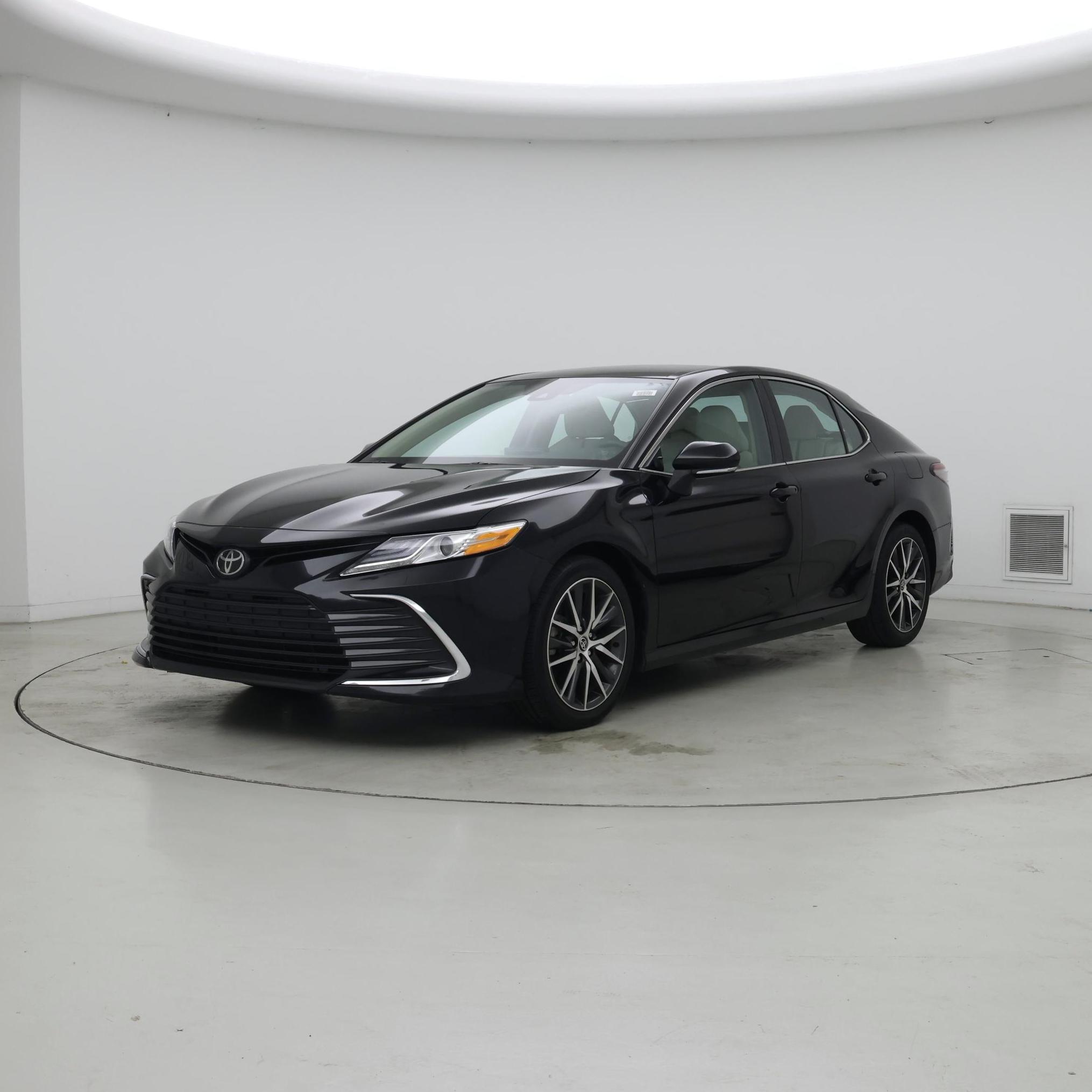 Thumbnail: 2022 Toyota Camry - 4