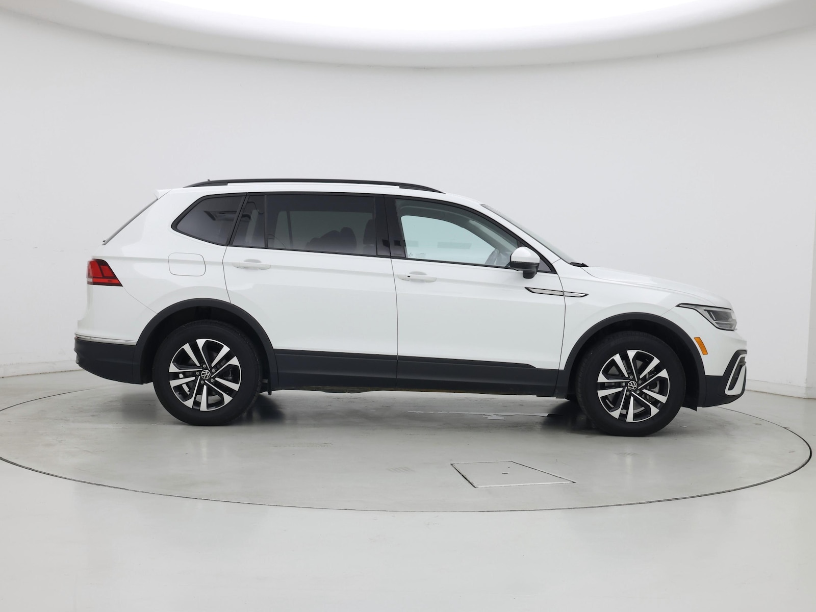 2024 Volkswagen Tiguan S - Photo 8