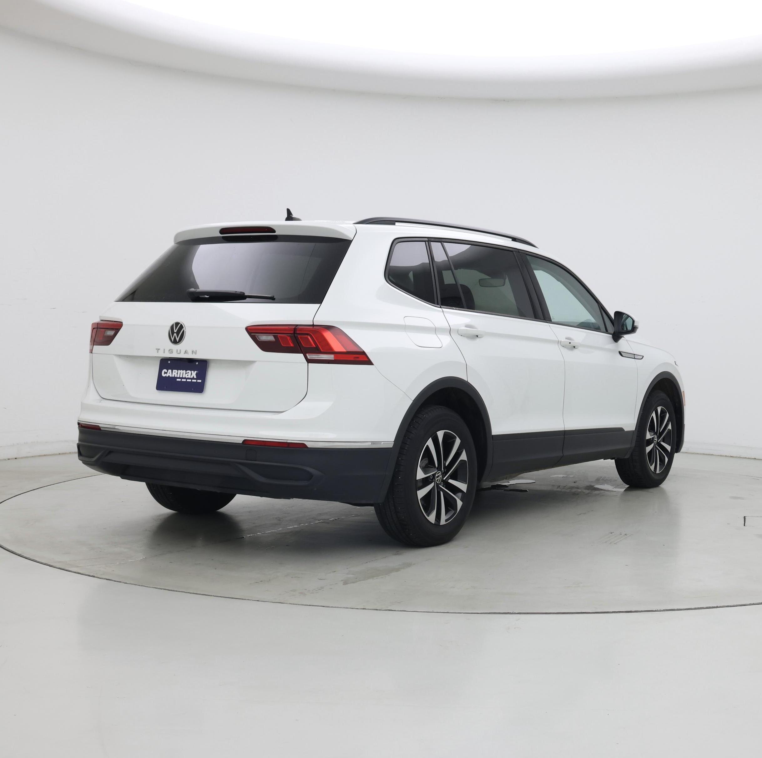 Thumbnail: 2024 Volkswagen Tiguan - 8