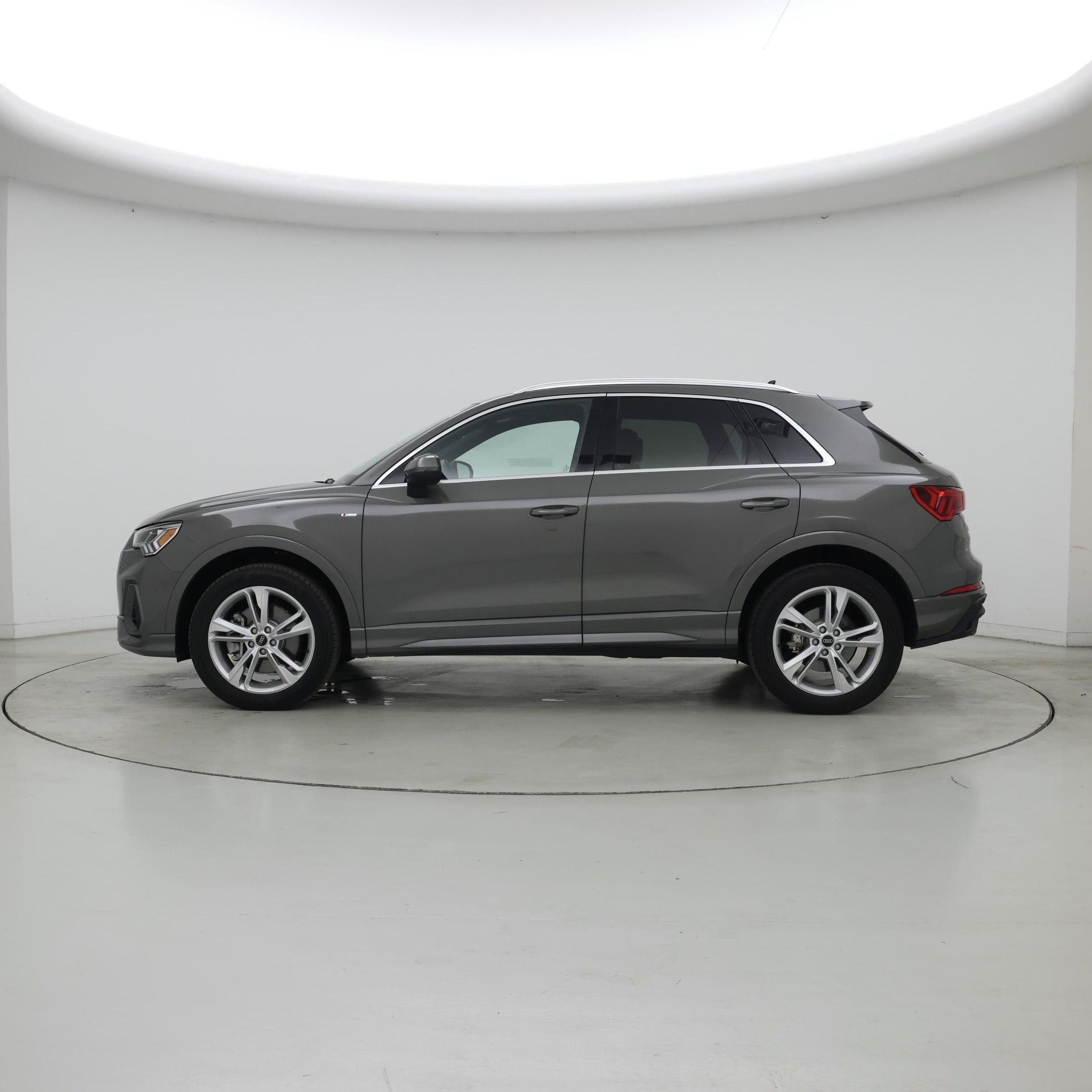 Thumbnail: 2024 Audi Q3 - 3