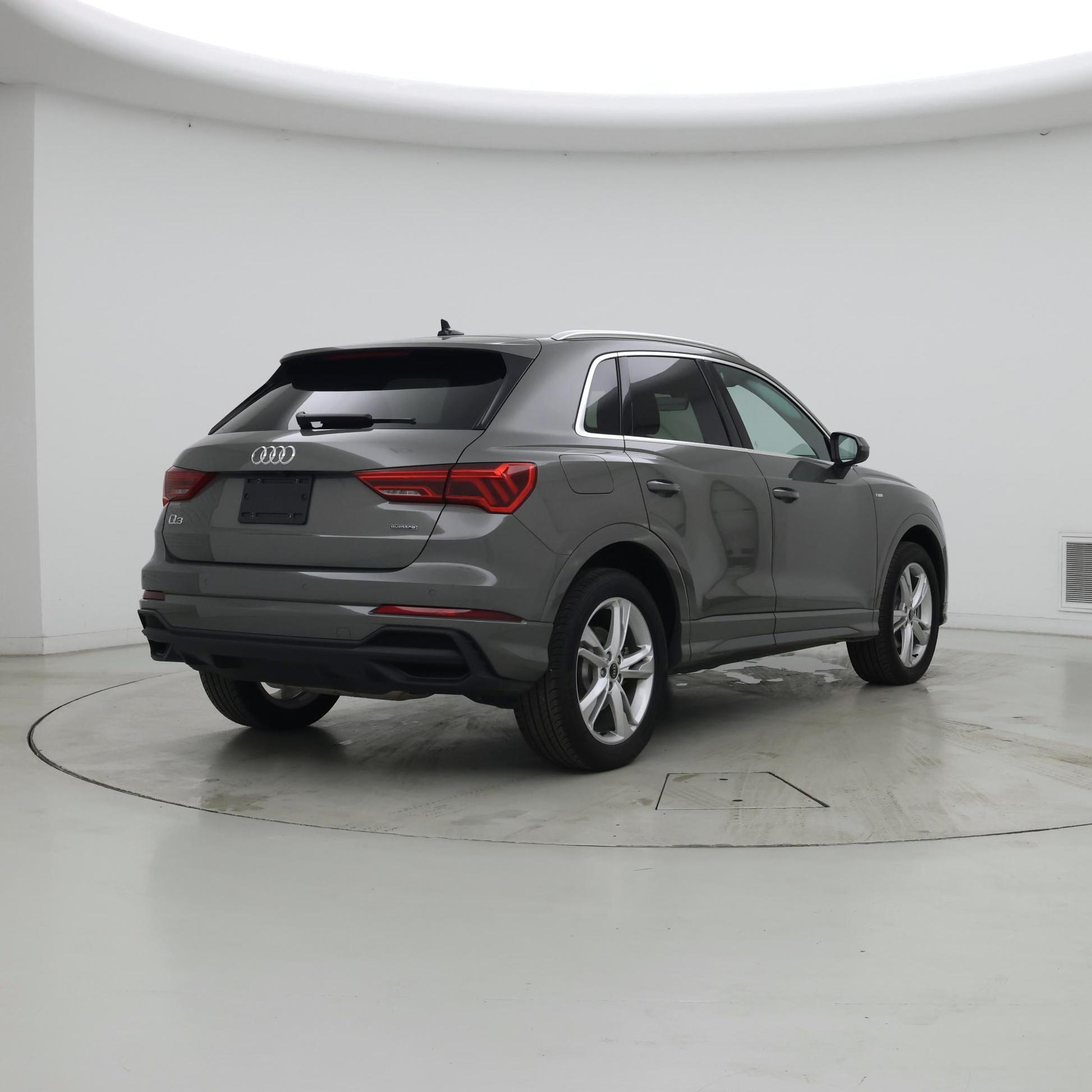 Thumbnail: 2024 Audi Q3 - 8