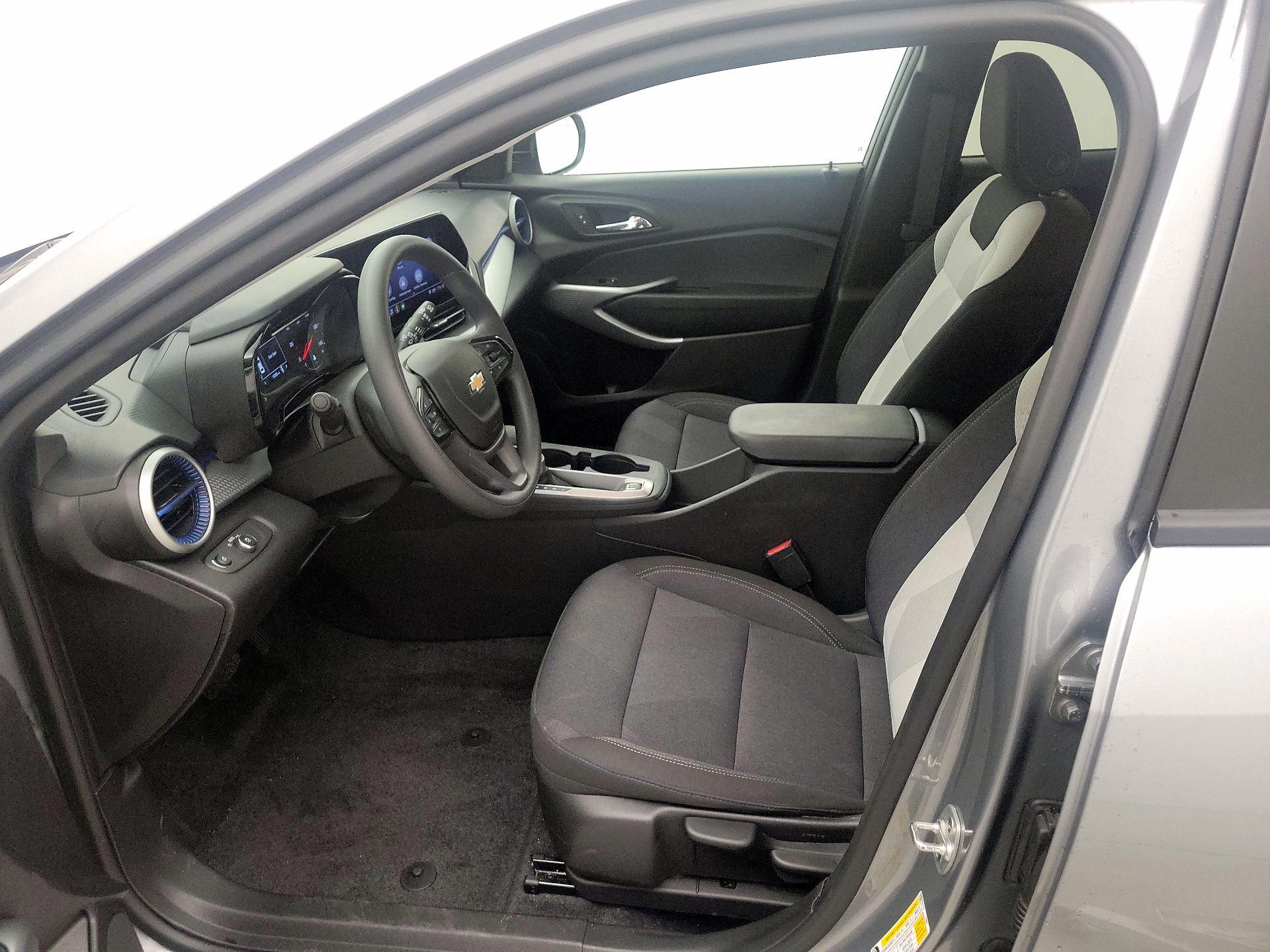 Thumbnail: 2024 Chevrolet Trax - 11