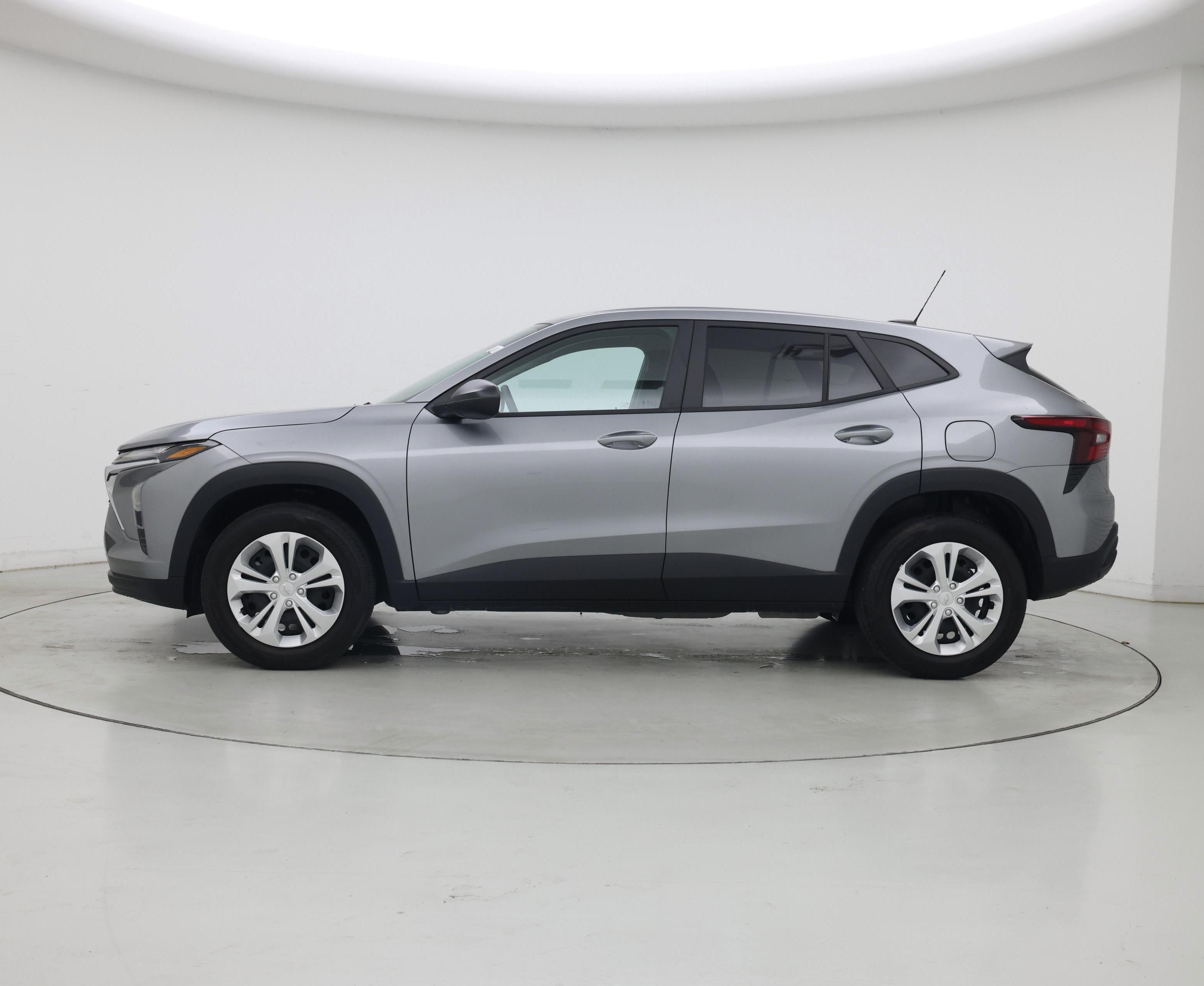 Thumbnail: 2024 Chevrolet Trax - 3