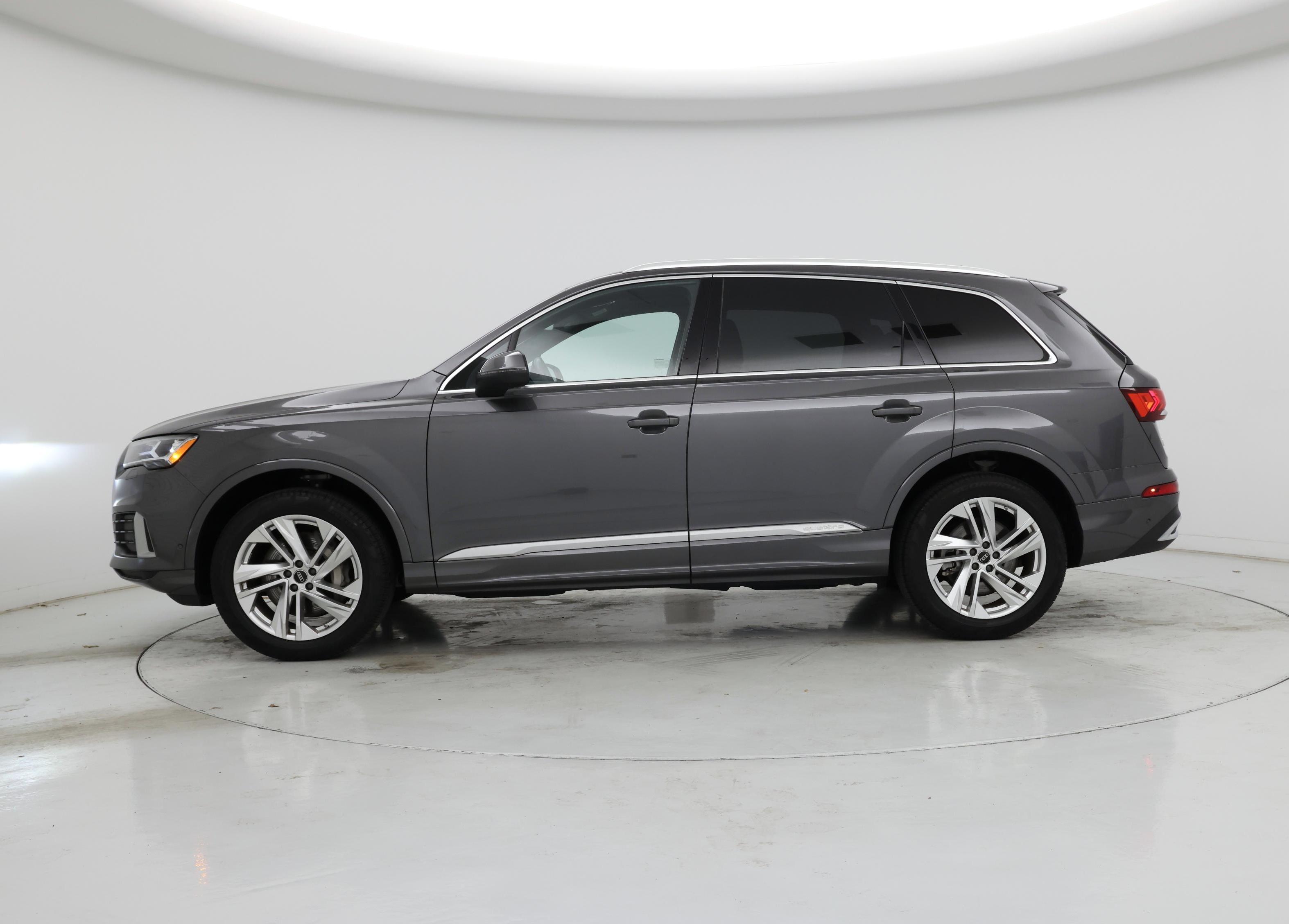 Thumbnail: 2023 Audi Q7 - 3