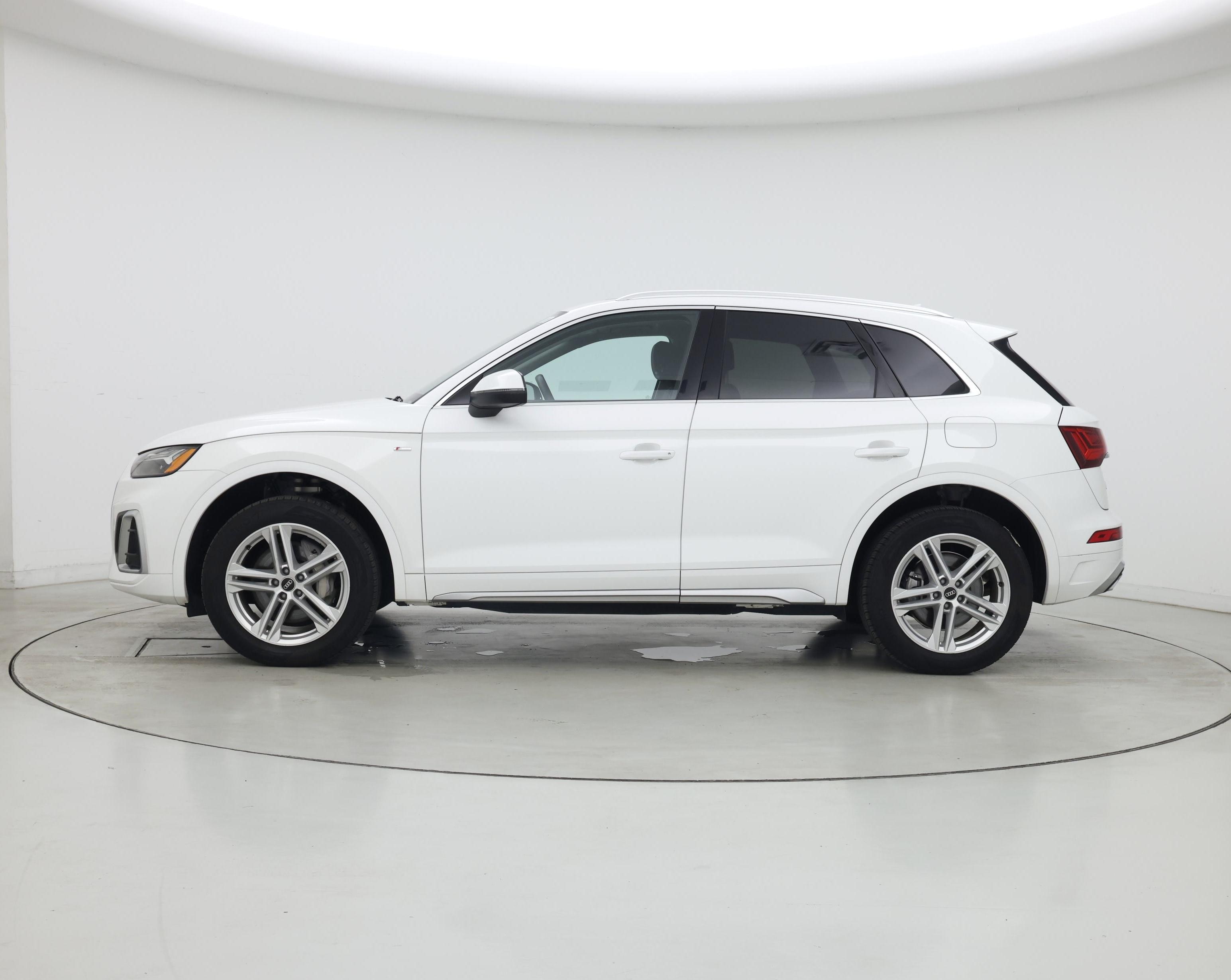 Thumbnail: 2023 Audi Q5 - 3