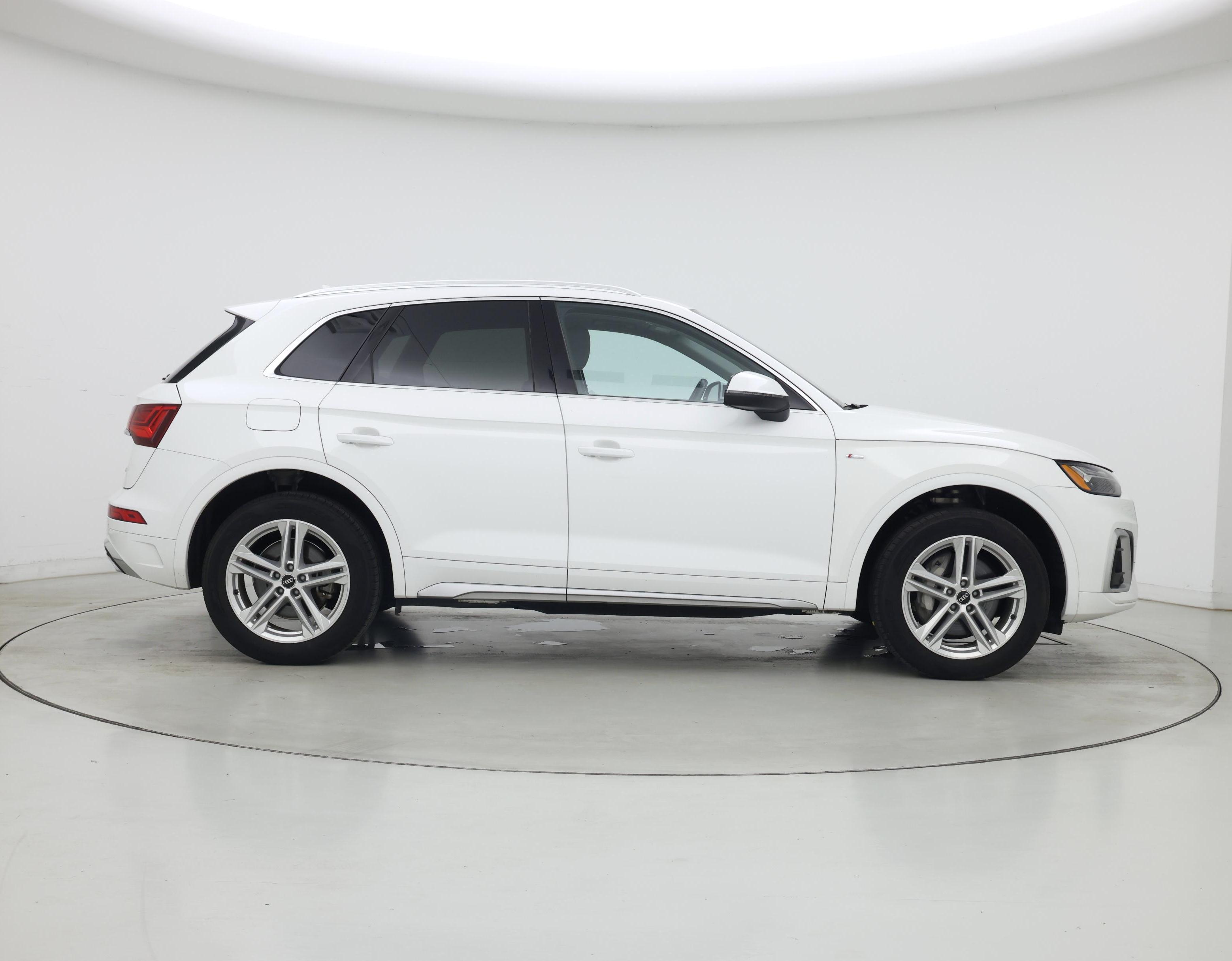 Thumbnail: 2023 Audi Q5 - 7