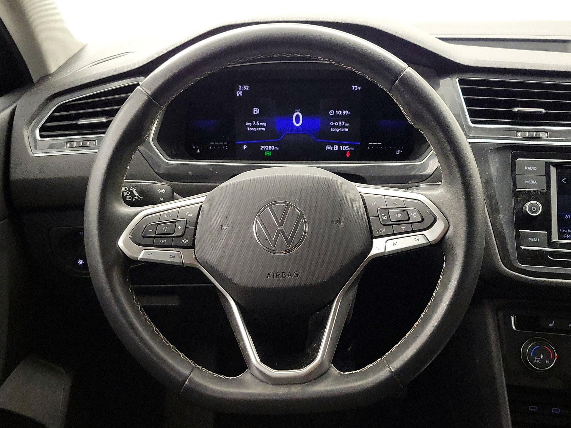 Thumbnail: 2023 Volkswagen Tiguan - 10