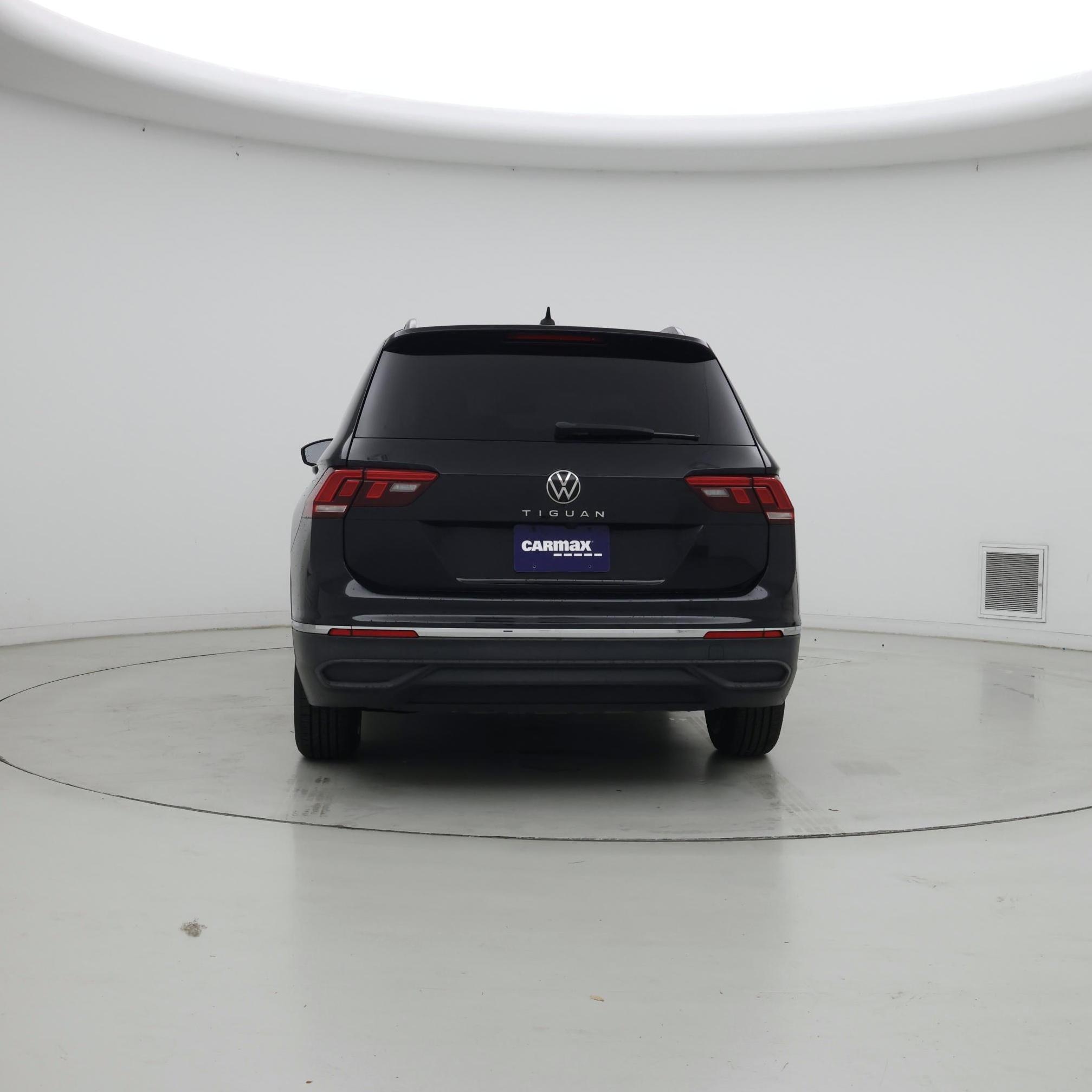 Thumbnail: 2023 Volkswagen Tiguan - 6