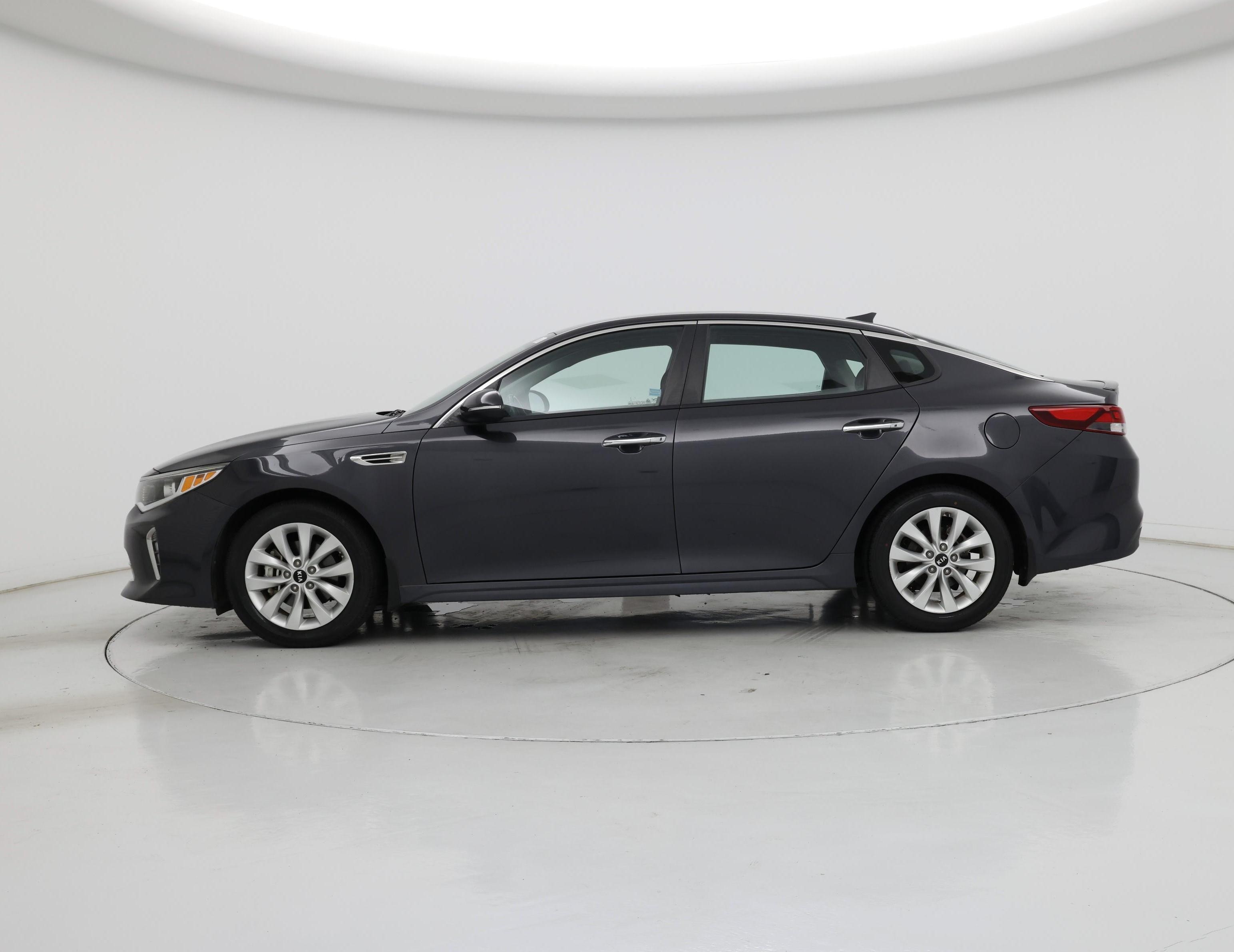Thumbnail: 2018 Kia Optima - 3
