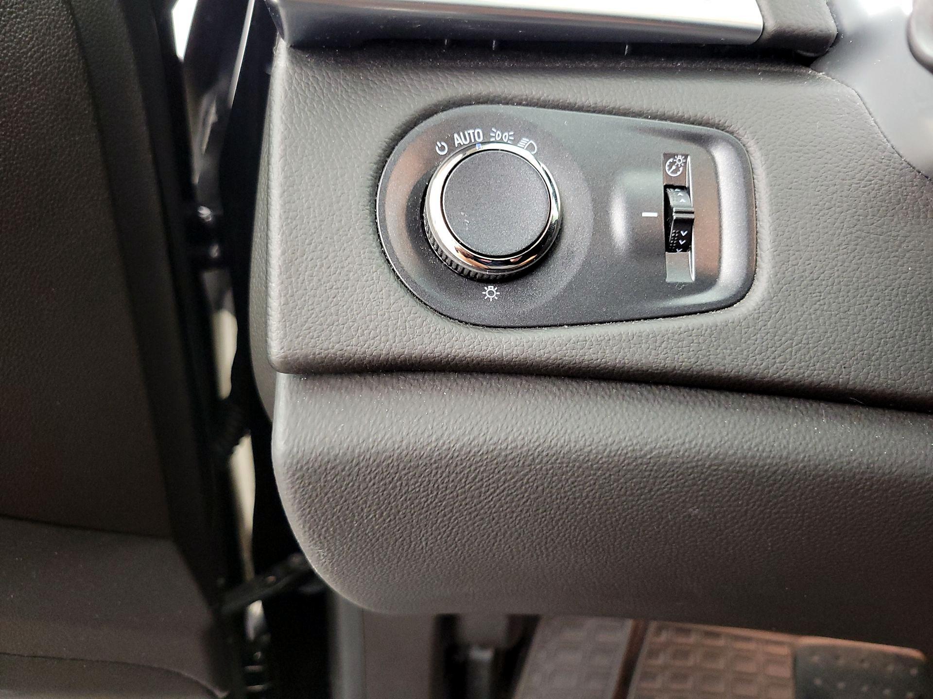 Thumbnail: 2016 Cadillac SRX - 13