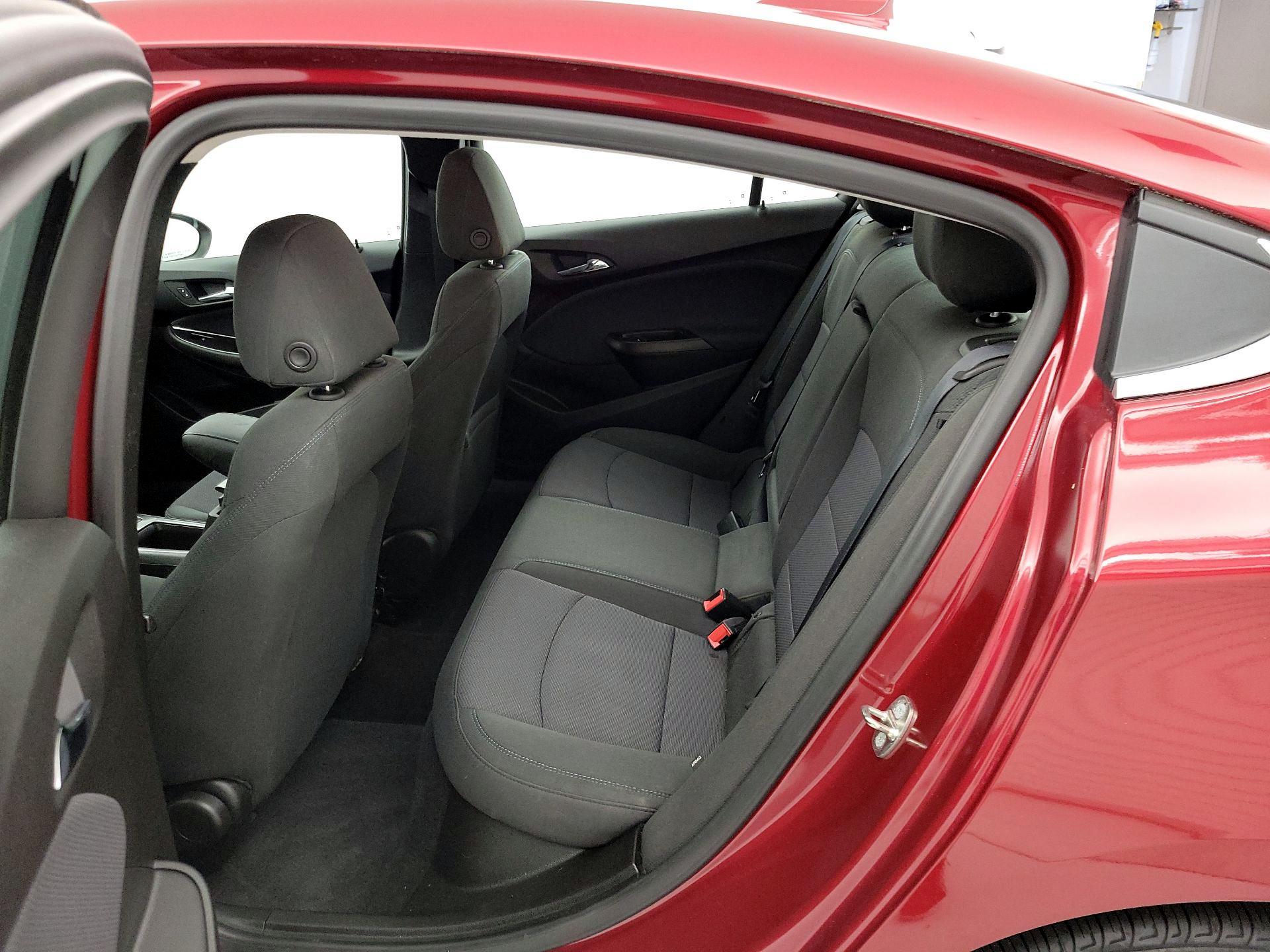 Thumbnail: 2018 Chevrolet Cruze - 19