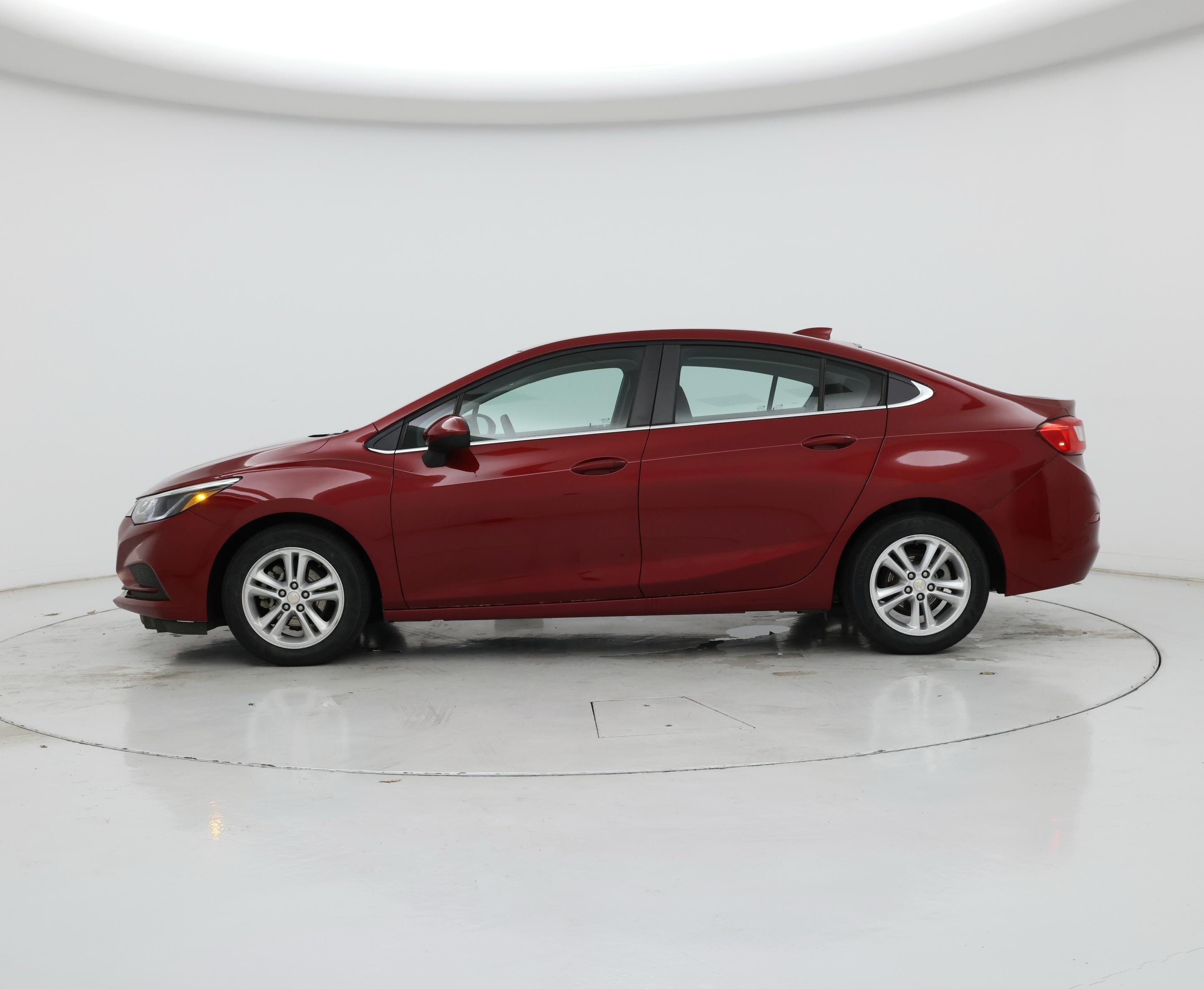Thumbnail: 2018 Chevrolet Cruze - 3