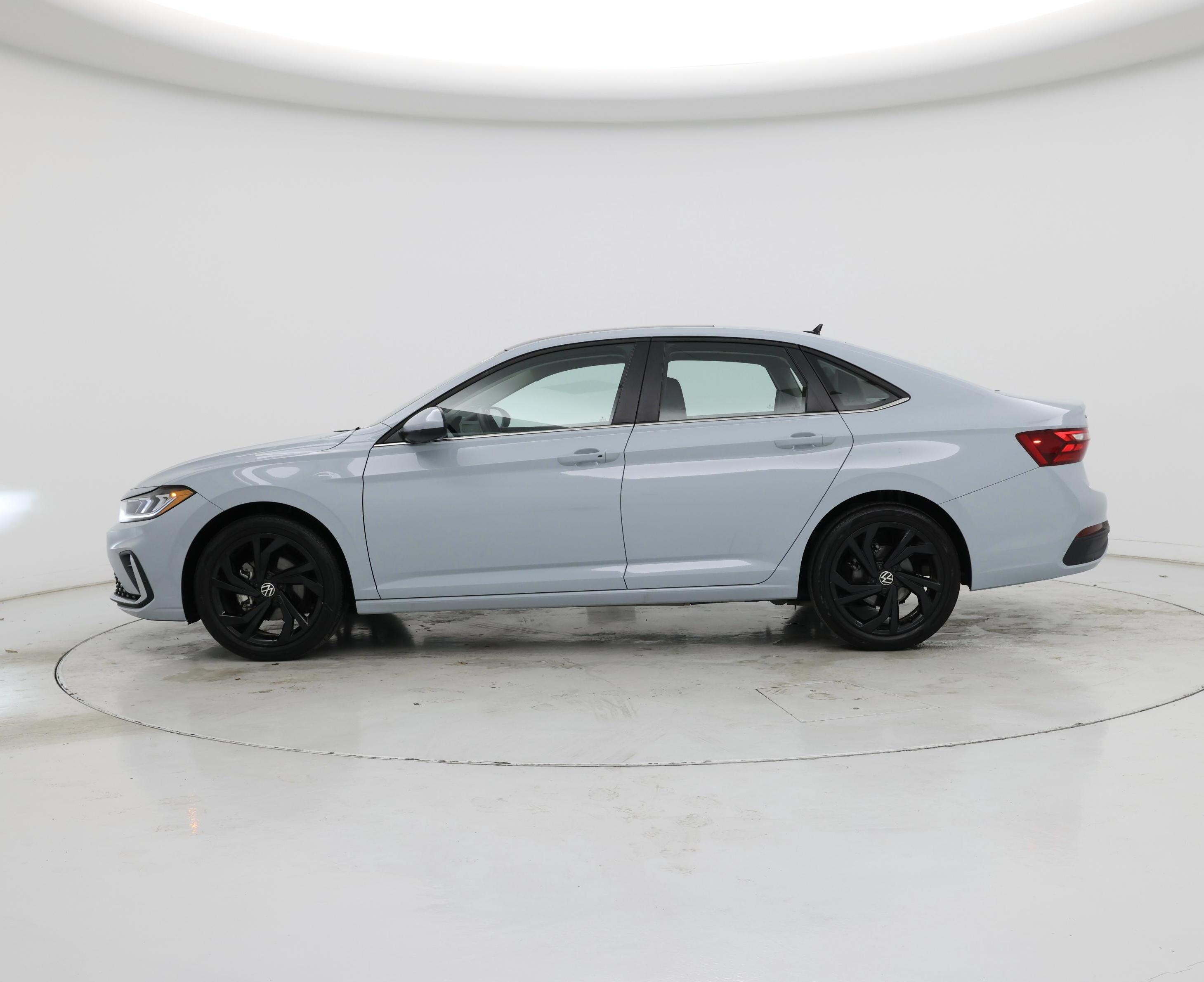 Thumbnail: 2025 Volkswagen Jetta - 3