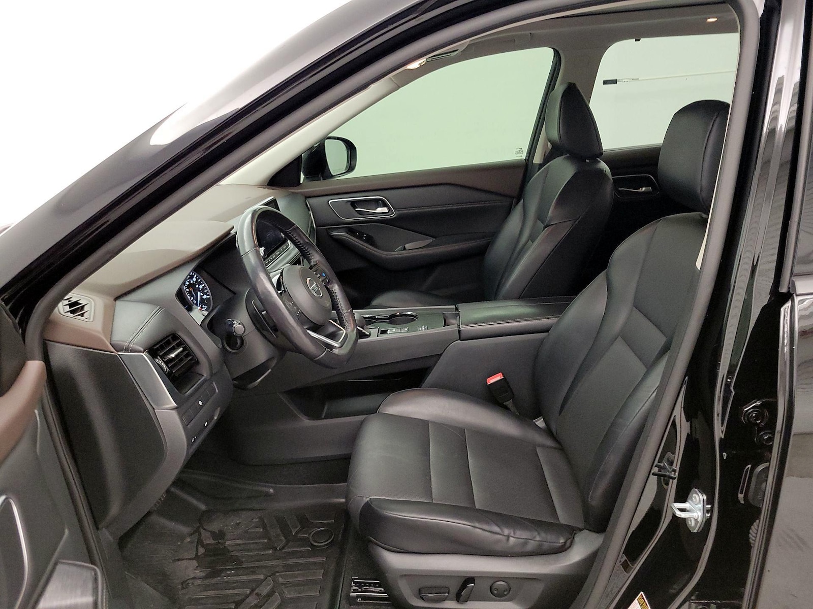 2021 Nissan Rogue SV - Photo 12