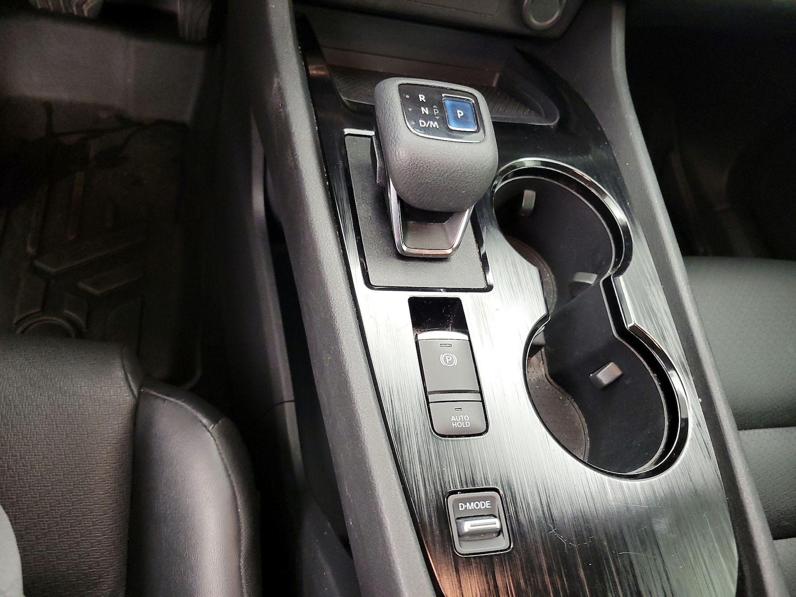 2021 Nissan Rogue SV - Photo 18