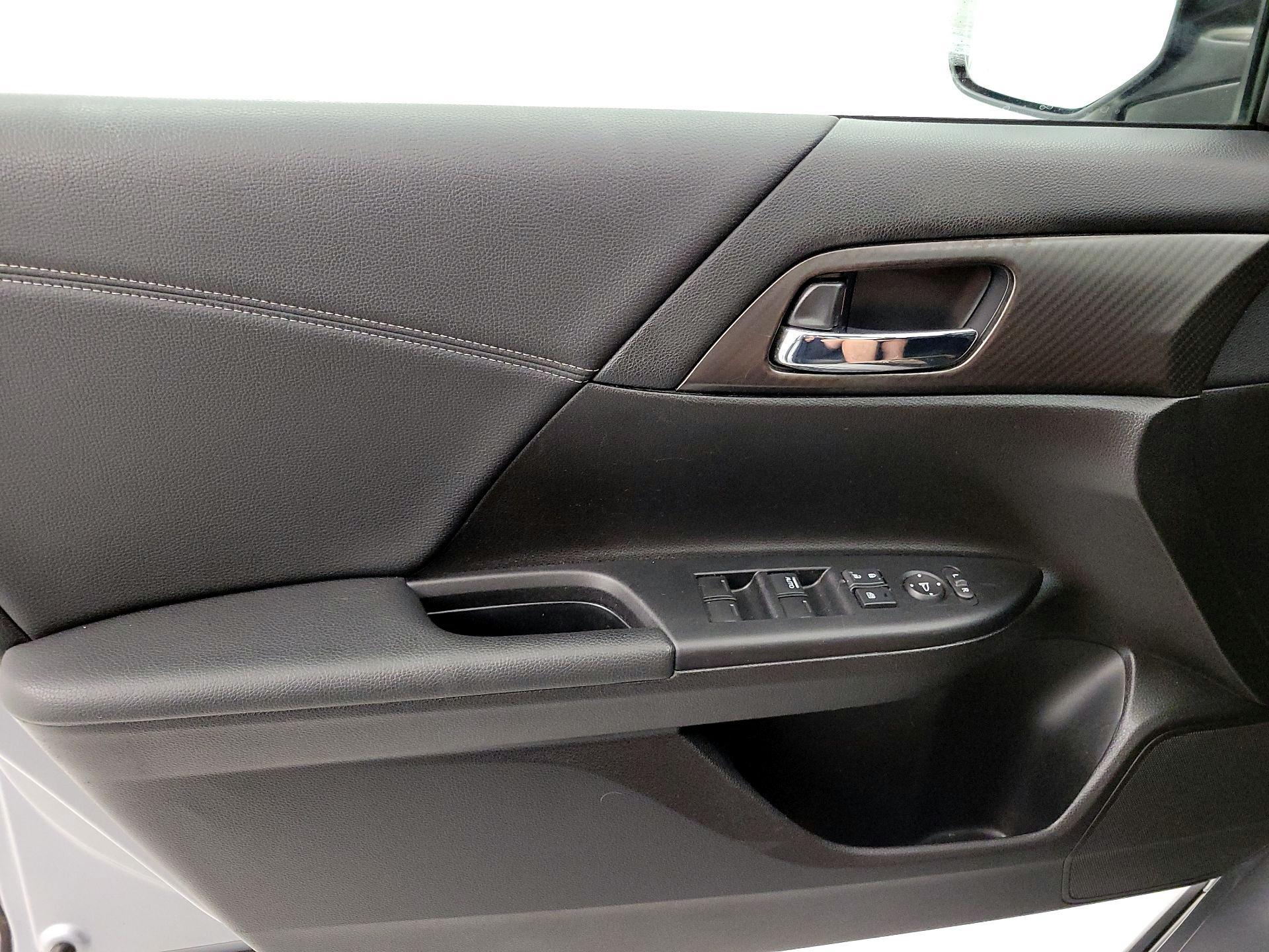 Thumbnail: 2016 Honda Accord - 12