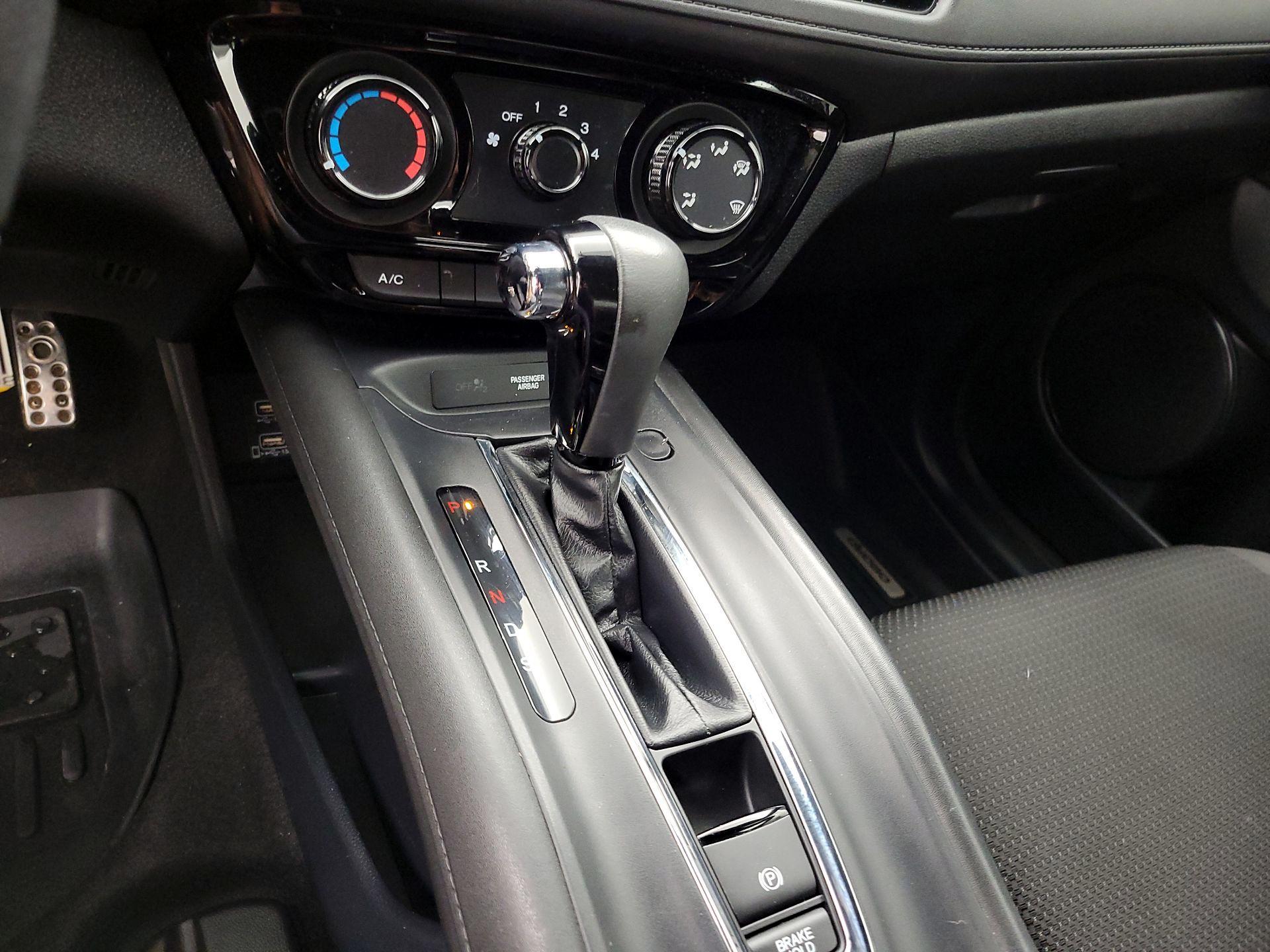 Thumbnail: 2021 Honda HR-V - 17