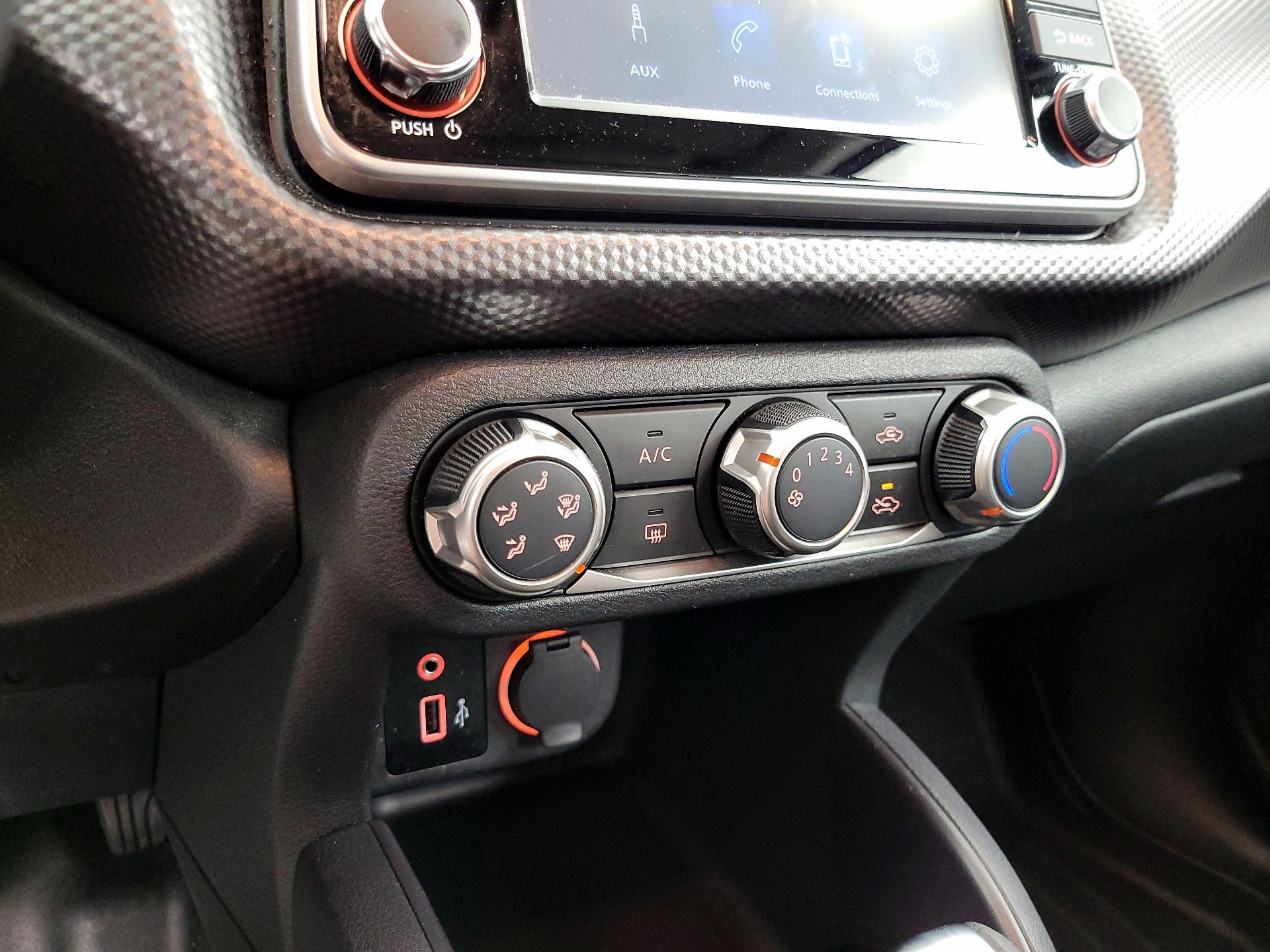 Thumbnail: 2020 Nissan Kicks - 16