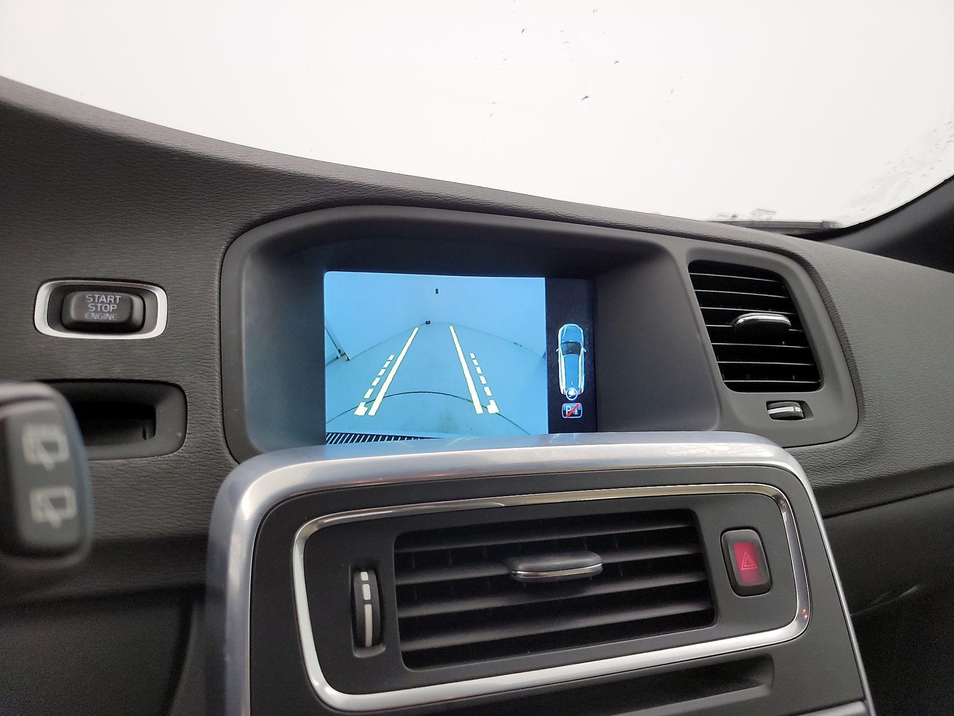 Thumbnail: 2016 Volvo V60 - 14