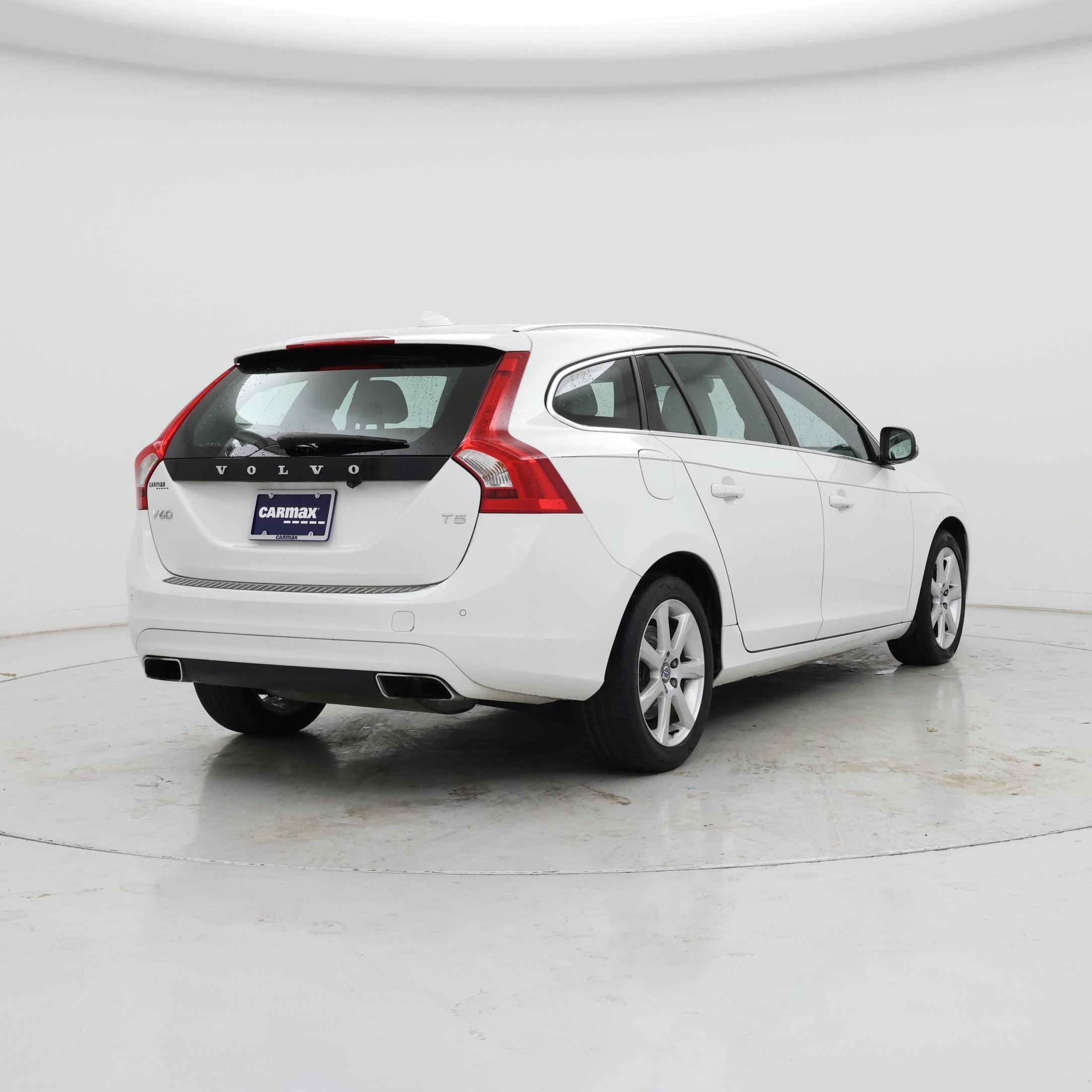 Thumbnail: 2016 Volvo V60 - 8