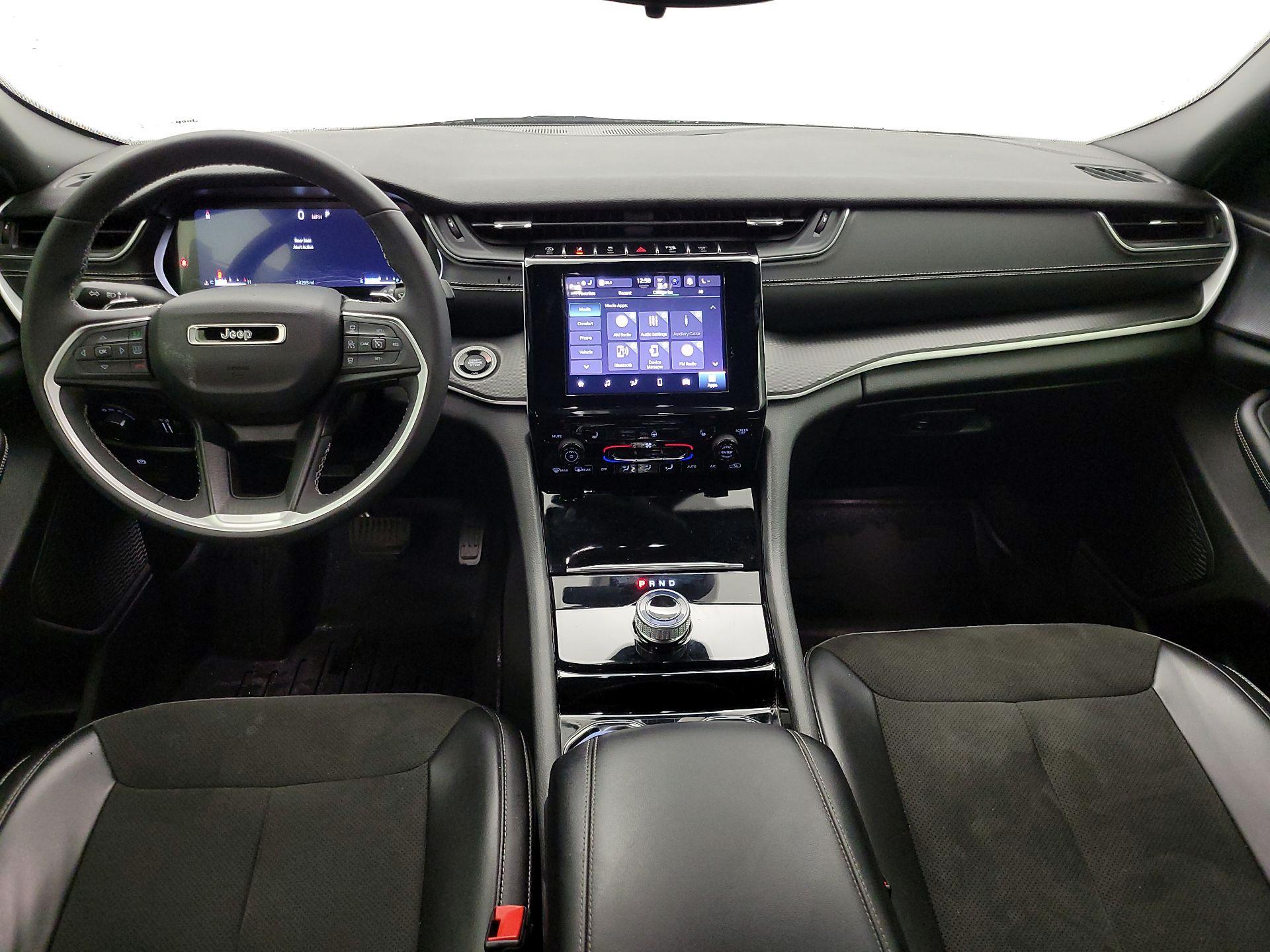 Thumbnail: 2023 Jeep Grand Cherokee - 9